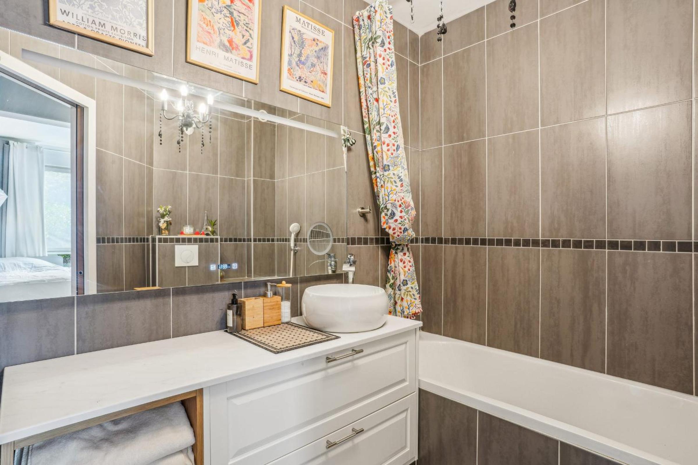 Place Victor Hugo - Mesnil 1bdr by B'Your Home