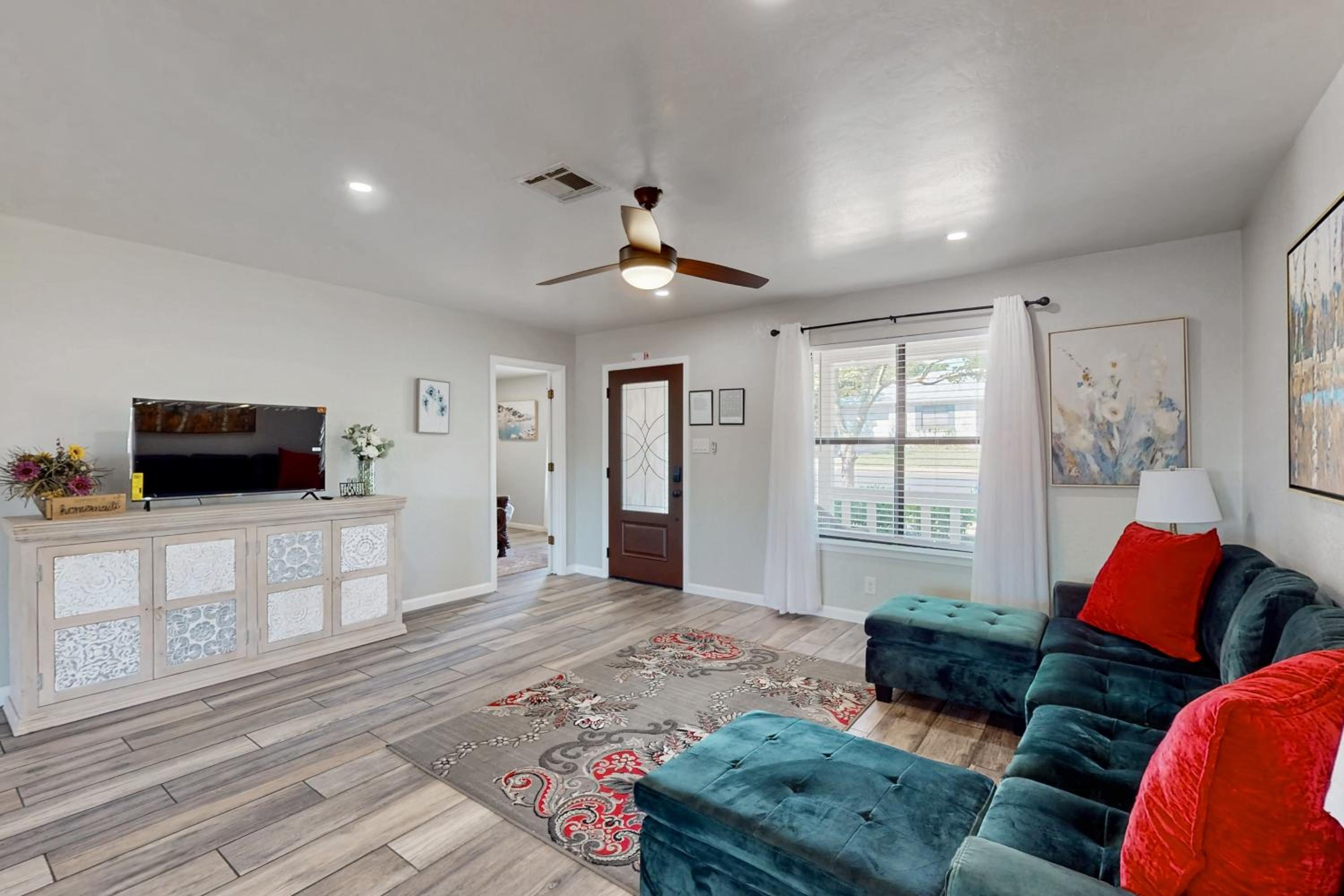 3BR Family-Friendly Home with Patio and BBQ