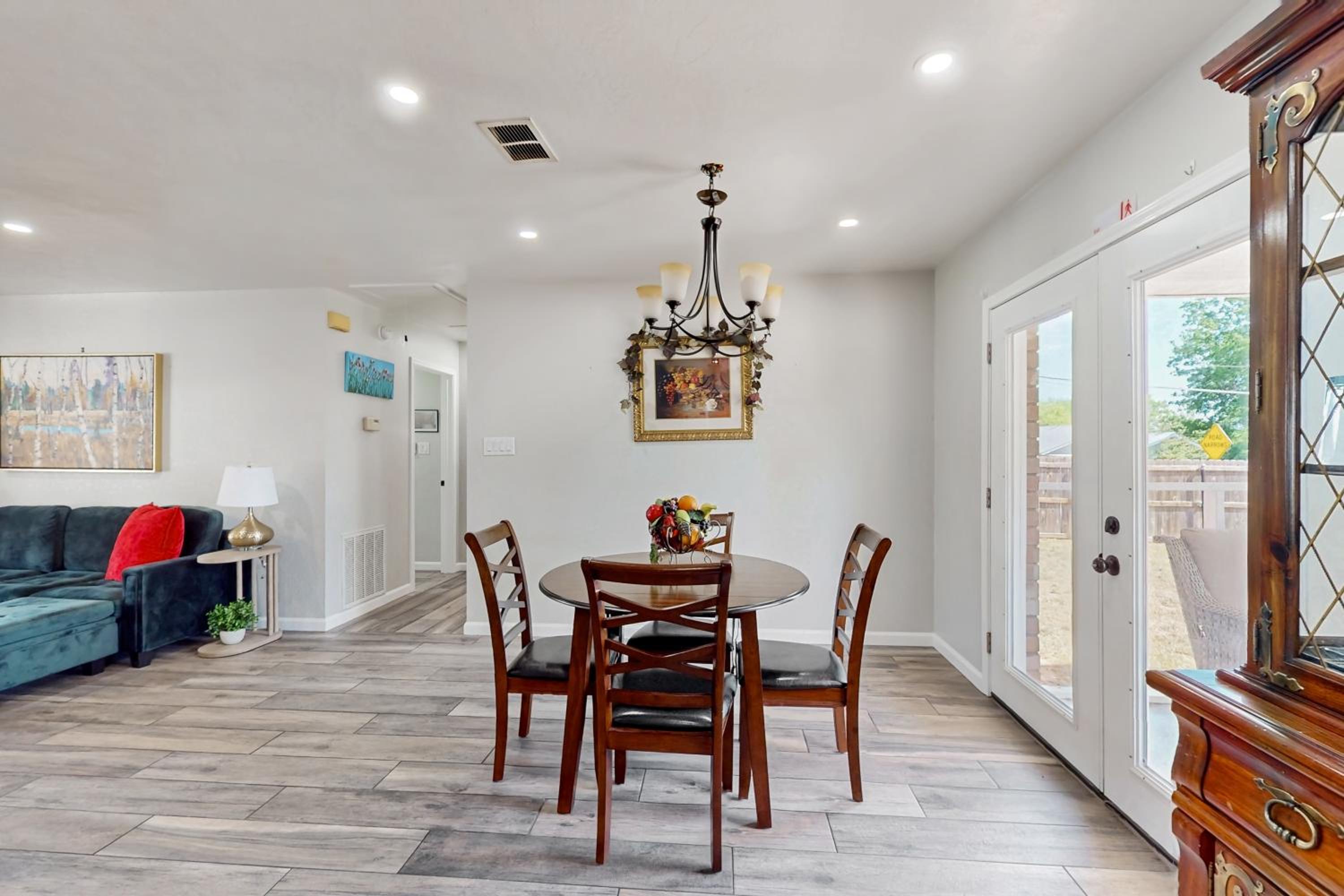 3BR Family-Friendly Home with Patio and BBQ