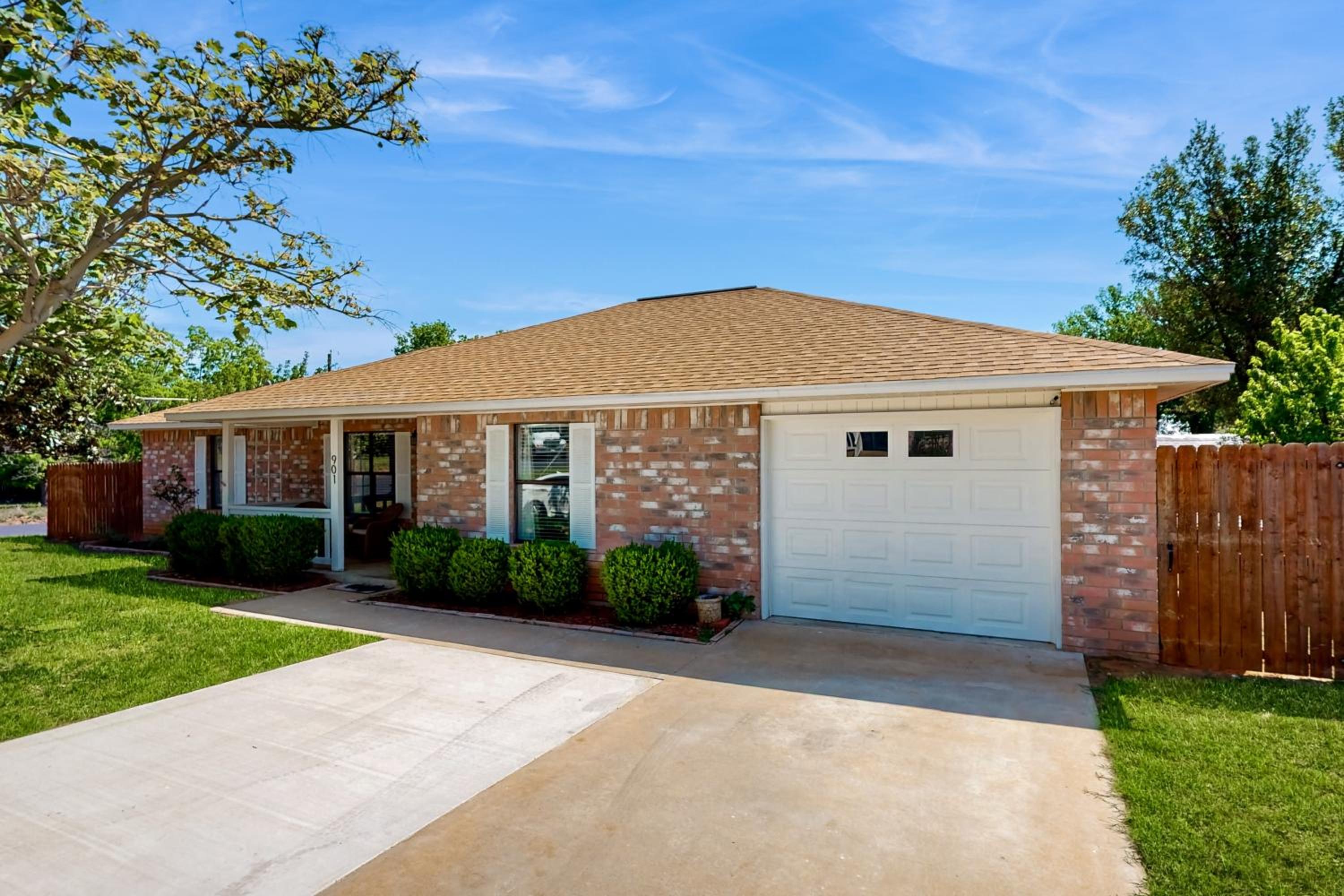 3BR Family-Friendly Home with Patio and BBQ