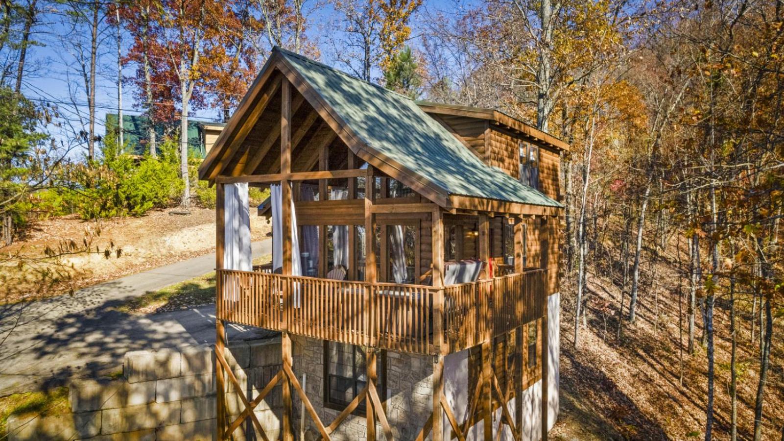 Natures Nest MTN View Hot Tub Arcade Games