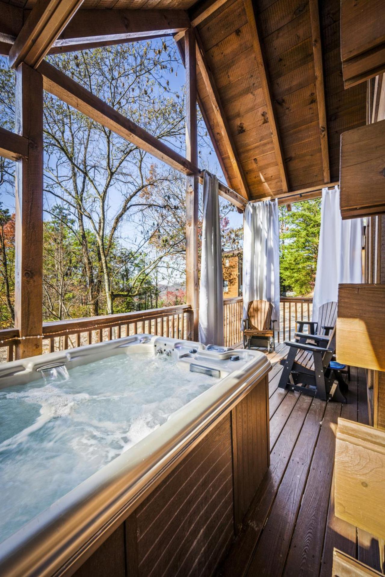 Natures Nest MTN View Hot Tub Arcade Games