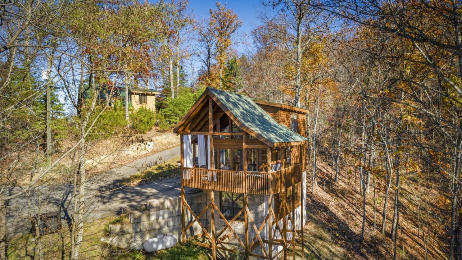 Natures Nest MTN View Hot Tub Arcade Games