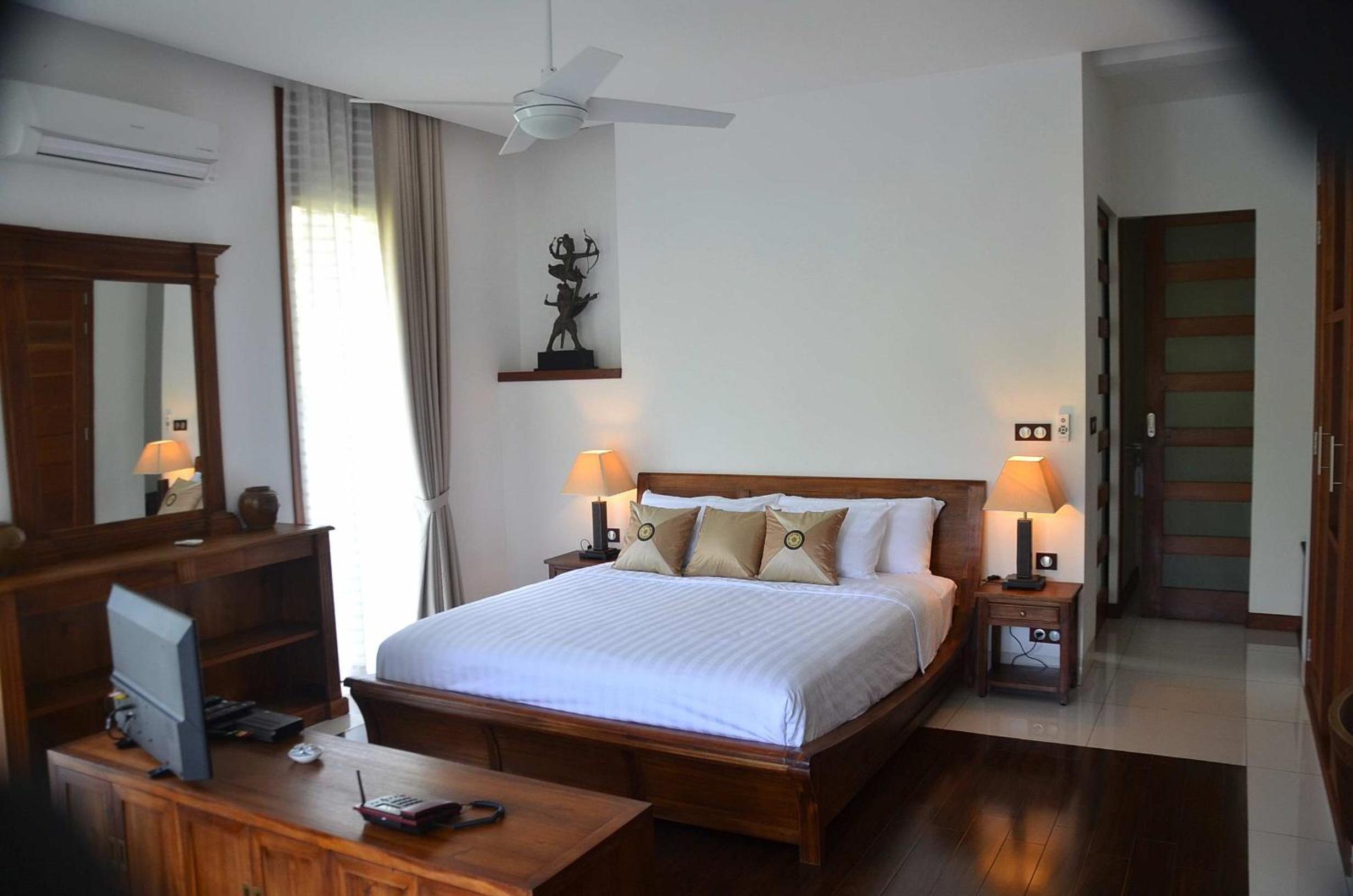 Cominsia Lodge