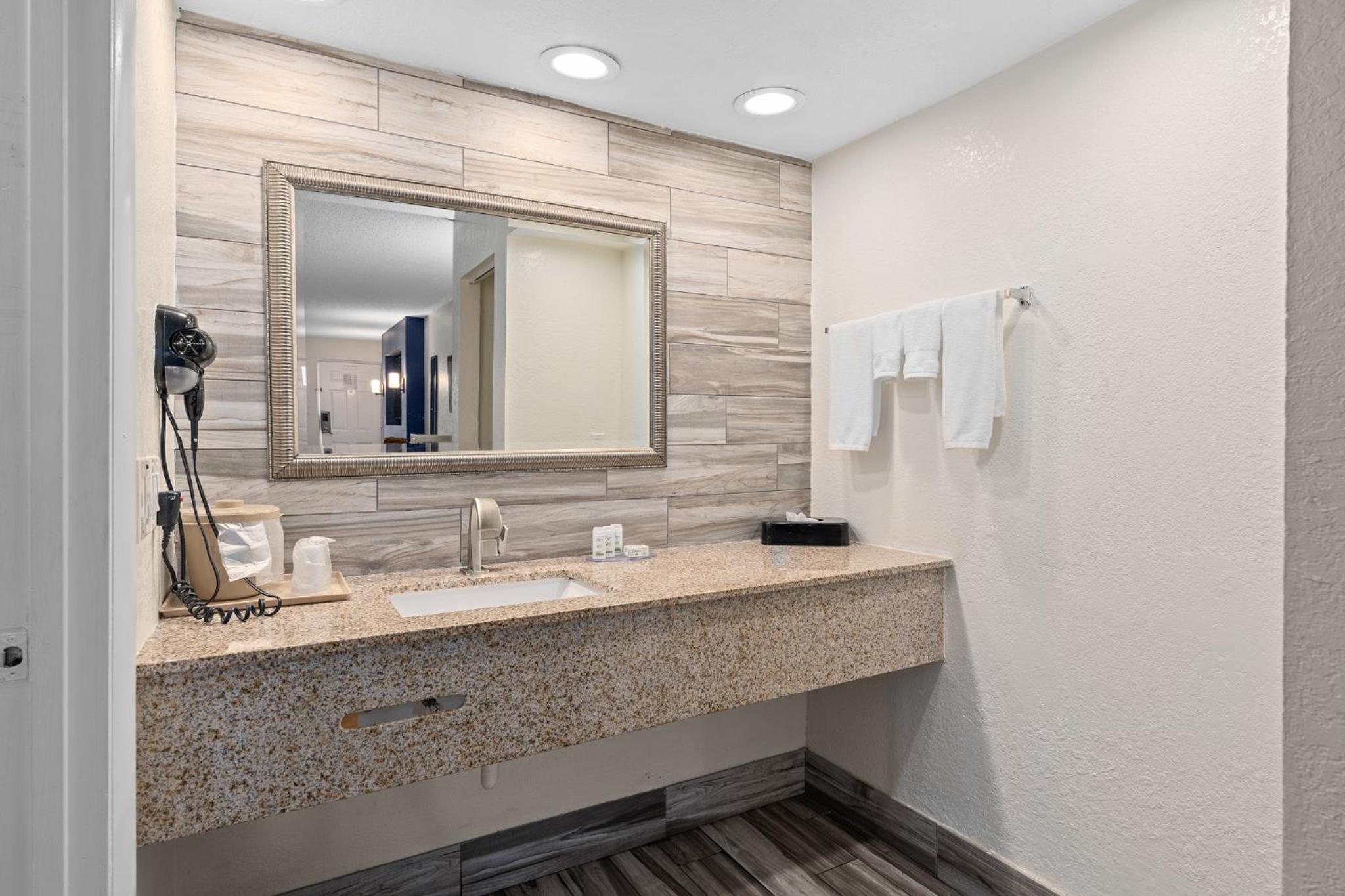 Baymont by Wyndham Orlando Downtown, photo 39