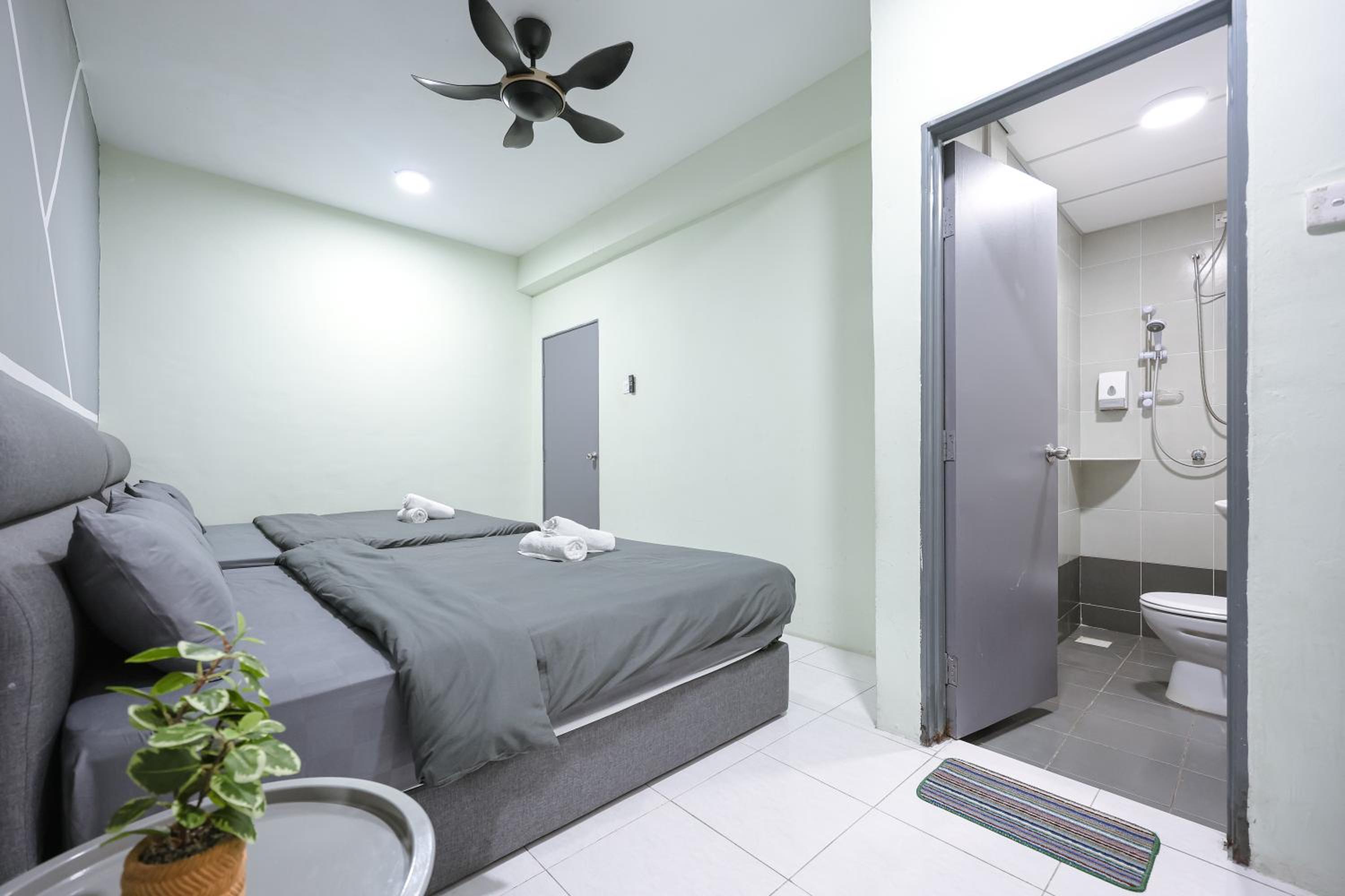 Lavender Dream Brinchang Cozy Family 10 Pax Clover Home 8-01