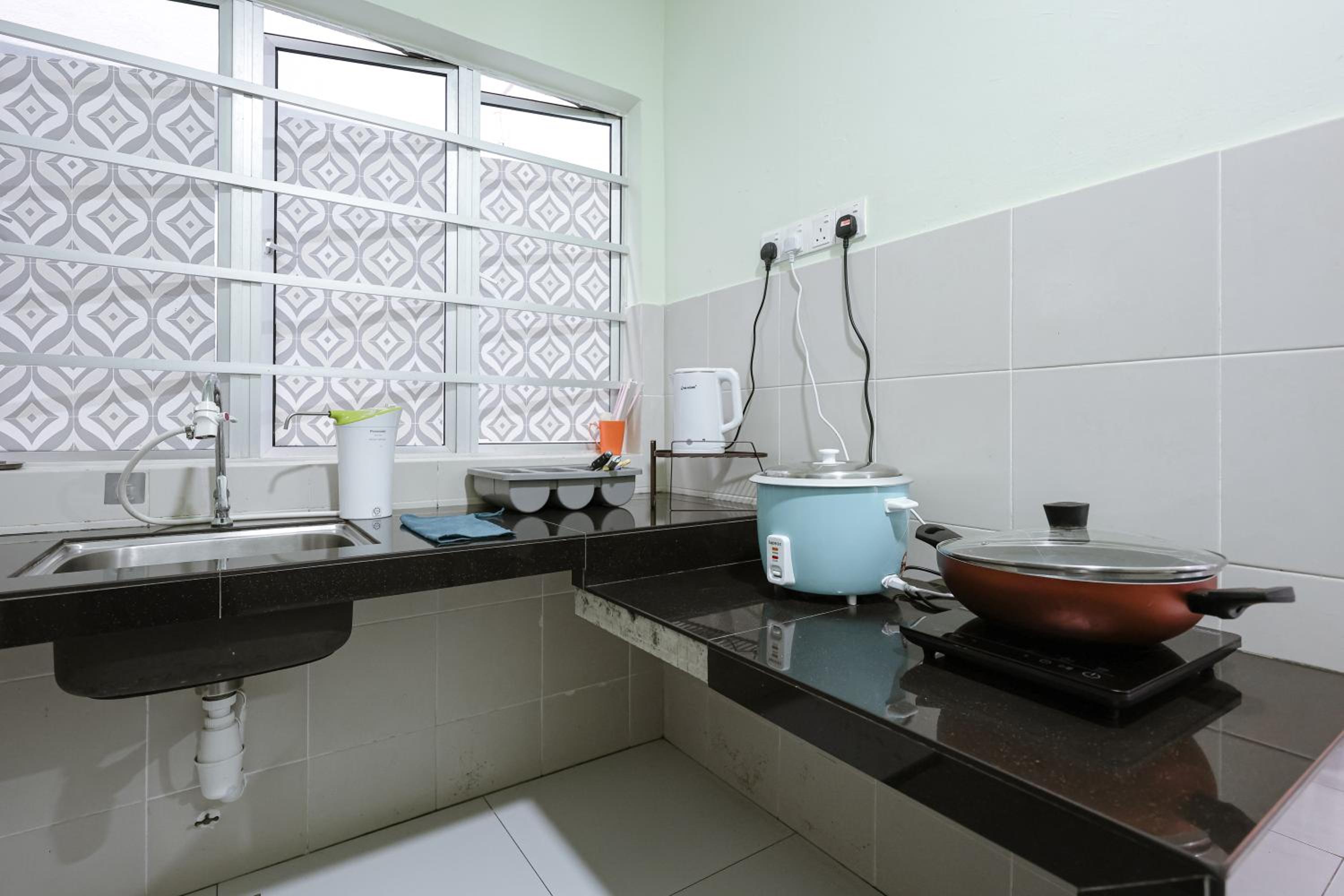 Lavender Dream Brinchang Cozy Family 10 Pax Clover Home 8-01