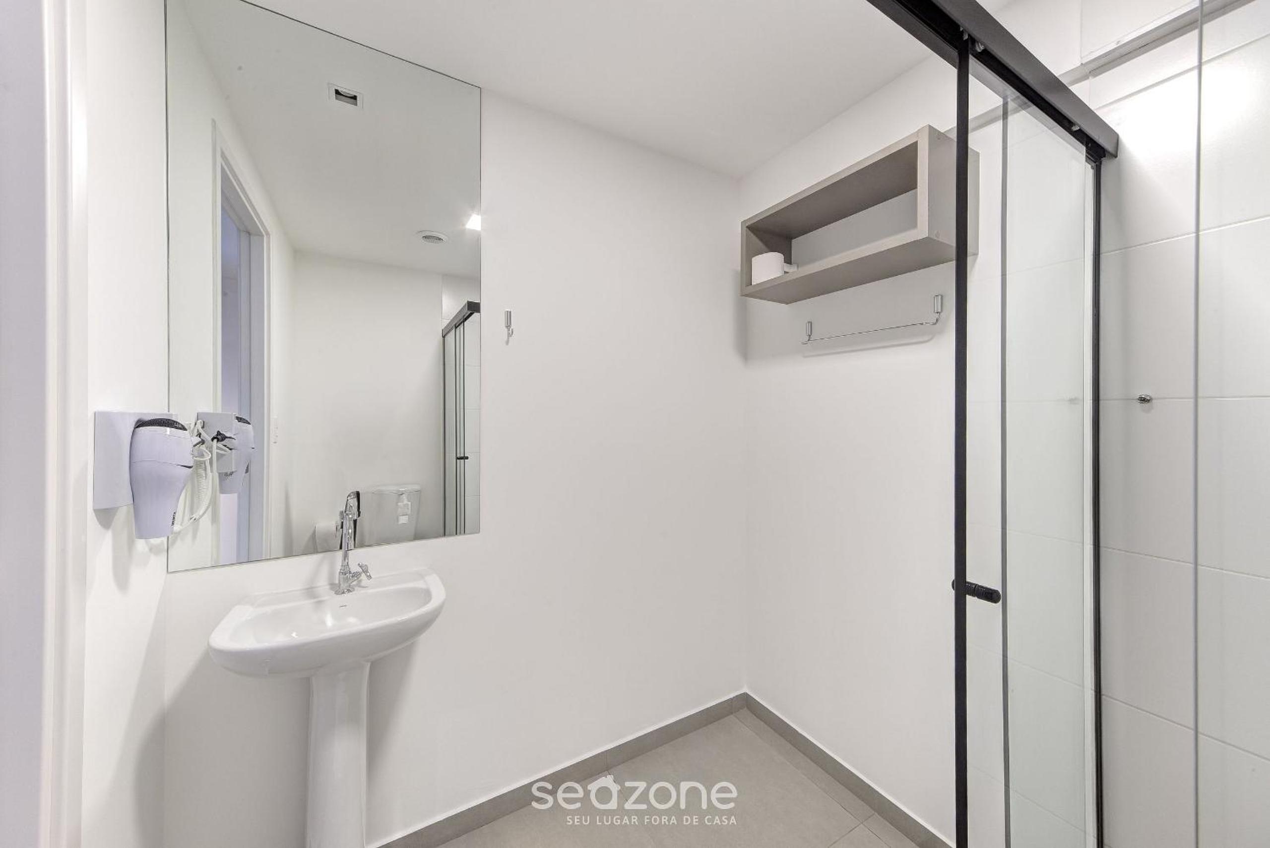 Studio with Balcony 100m from PUC-Pompeia PUQ0208