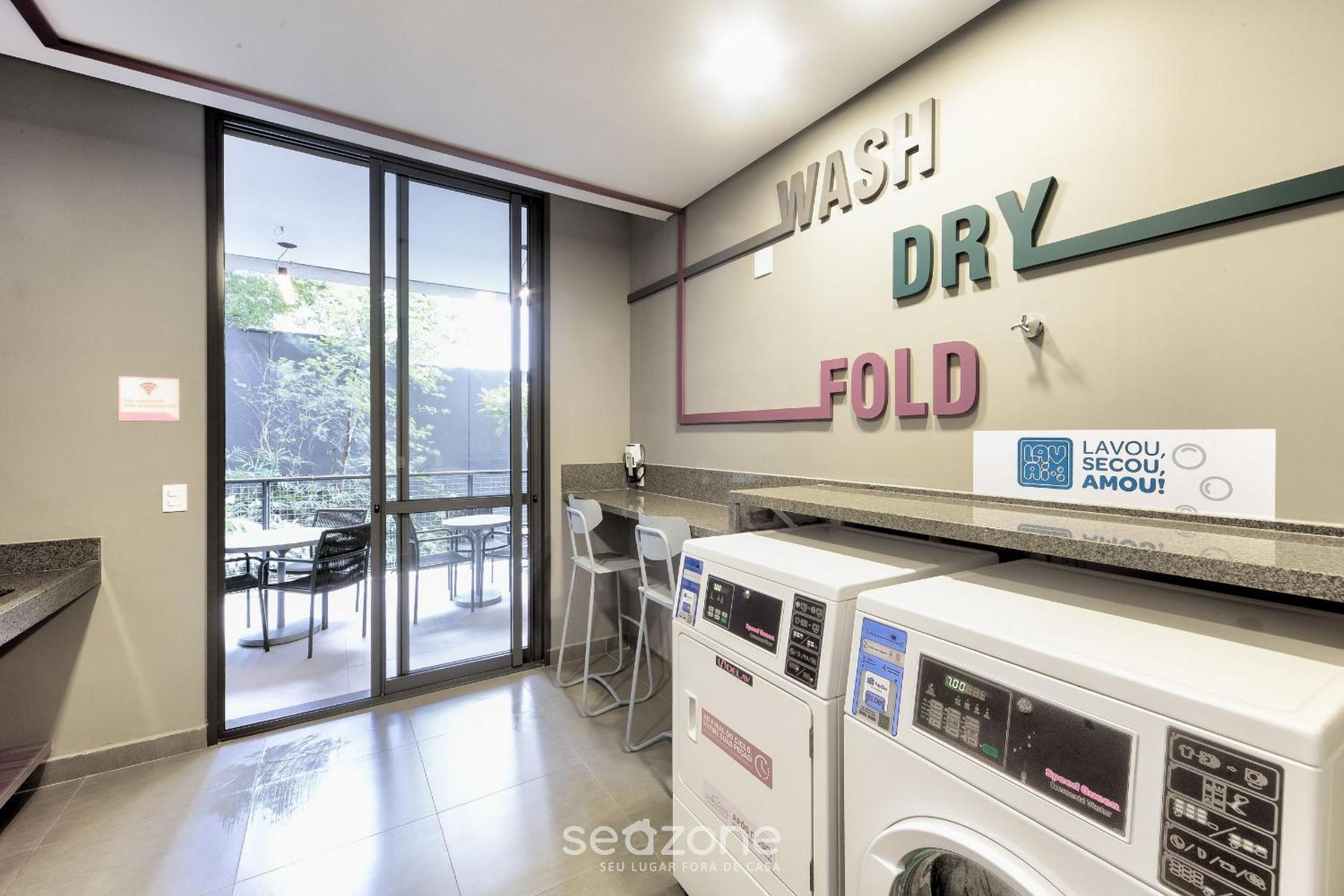 Studio with Balcony 100m from PUC-Pompeia PUQ0208