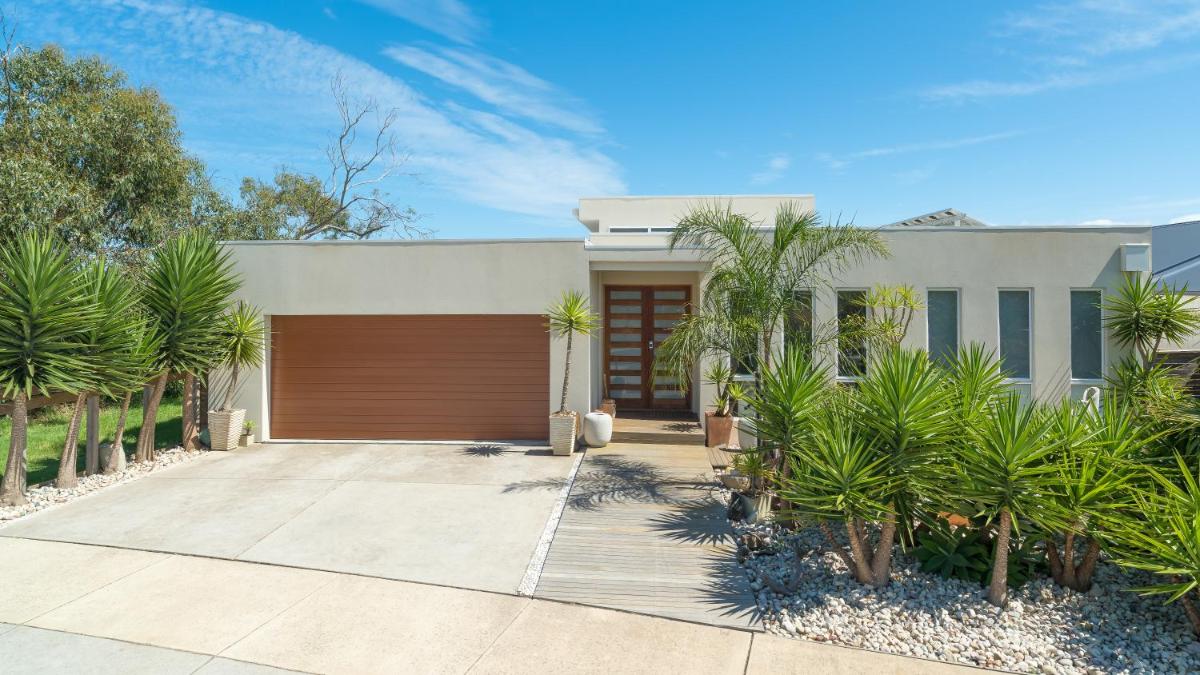 Currawong Close -Pool, Pool Table and Alfresco