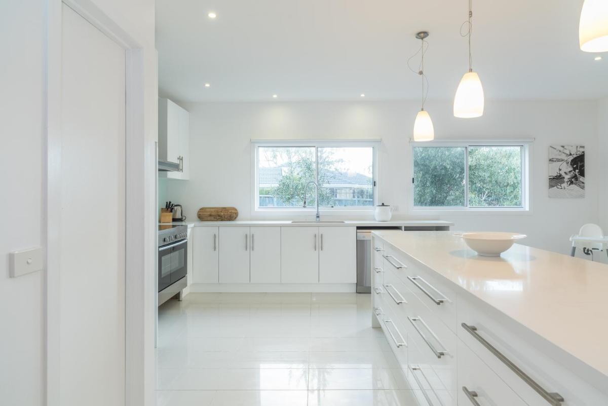 Currawong Close -Pool, Pool Table and Alfresco