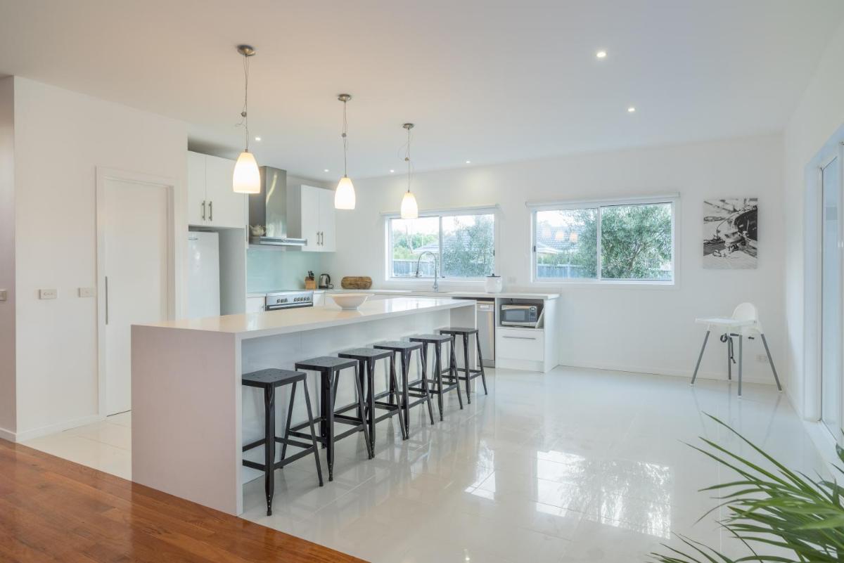 Currawong Close -Pool, Pool Table and Alfresco