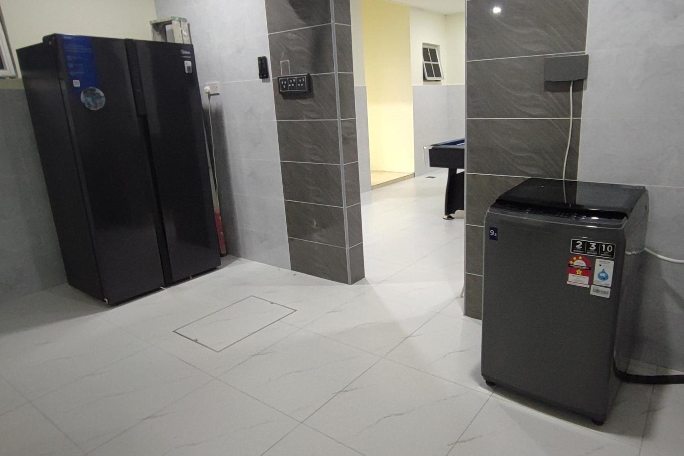 Modern Home at Kajang by HCK