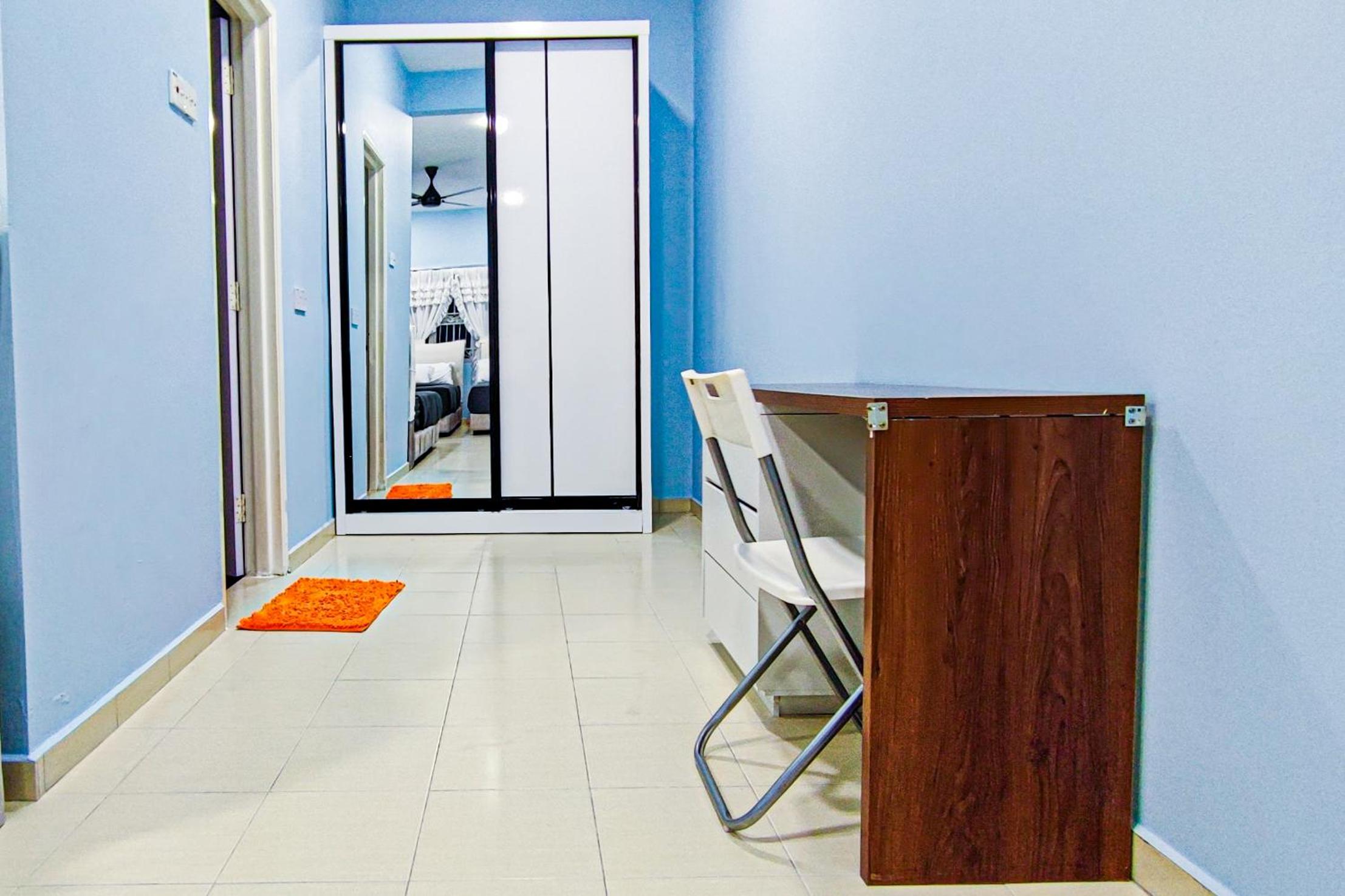 Modern Home at Kajang by HCK
