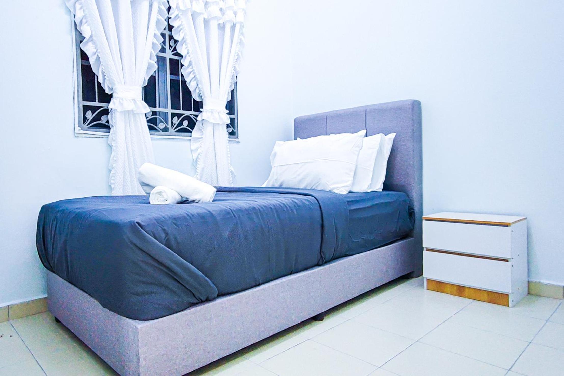 Modern Home at Kajang by HCK