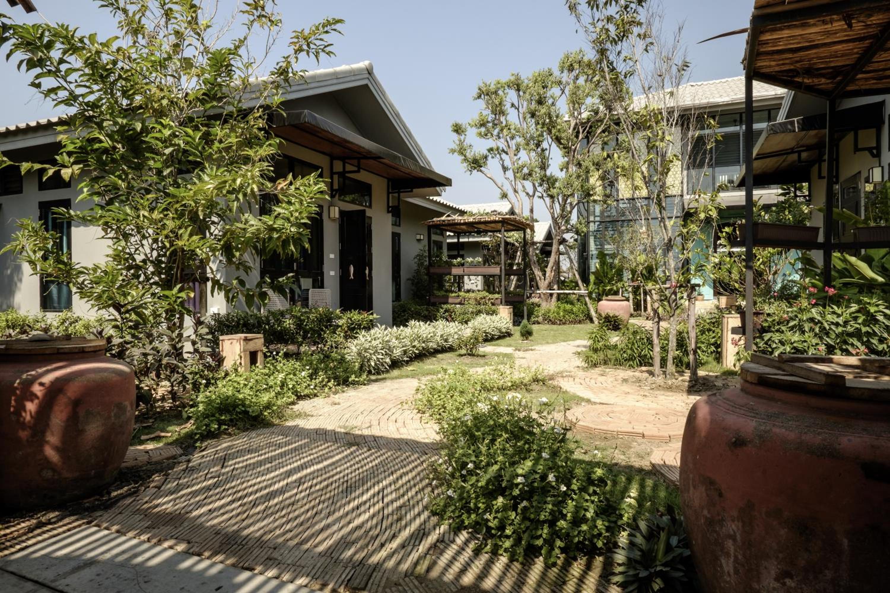 Hotel Amphawa Caza Platuu - Image 1