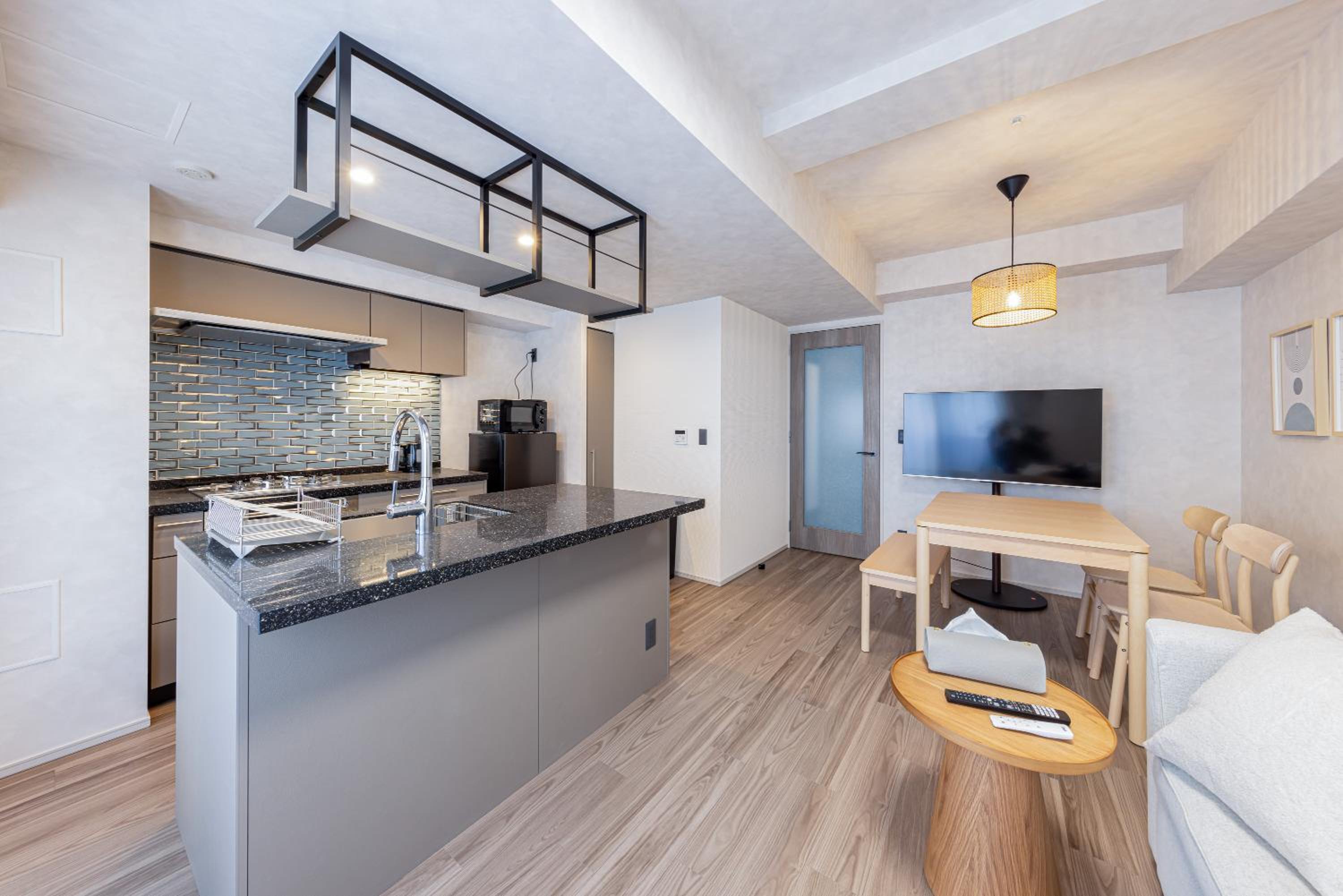 Link House Shinsaibashi