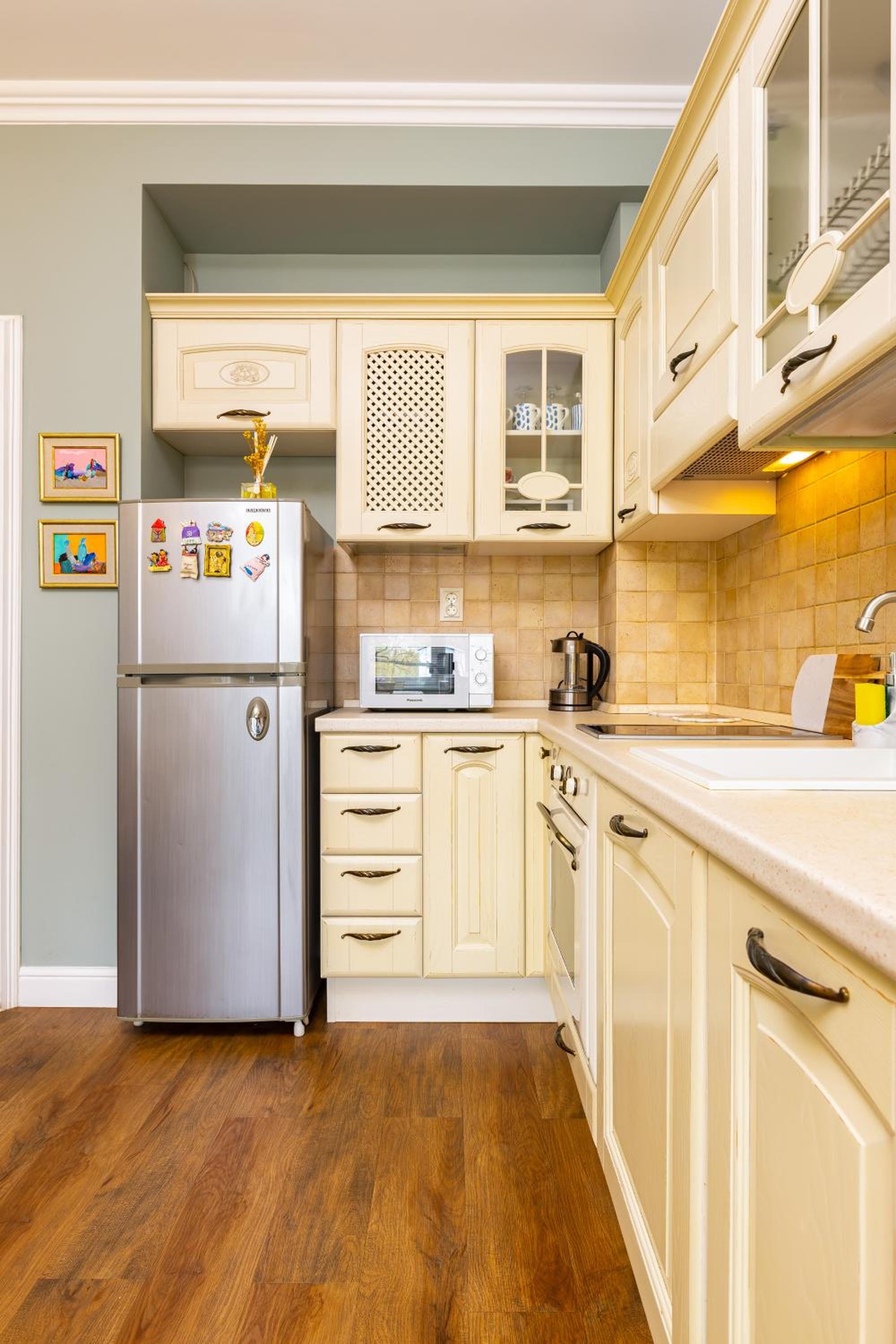 1BR Apartment in the Center with Free Street Parking and Designated Workspace