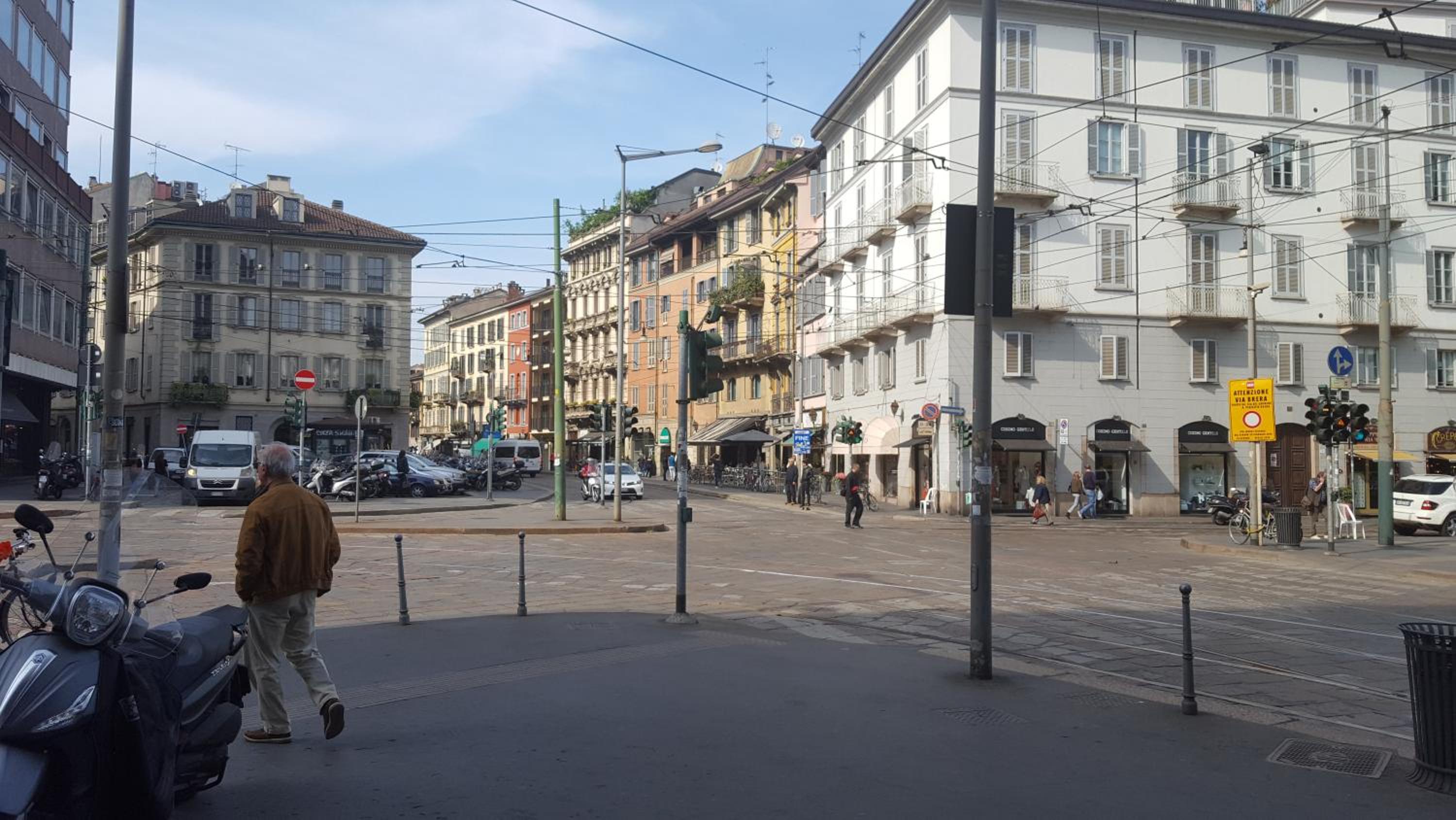 BnButler - Broletto 39 - A few steps to the Duomo and La Scala