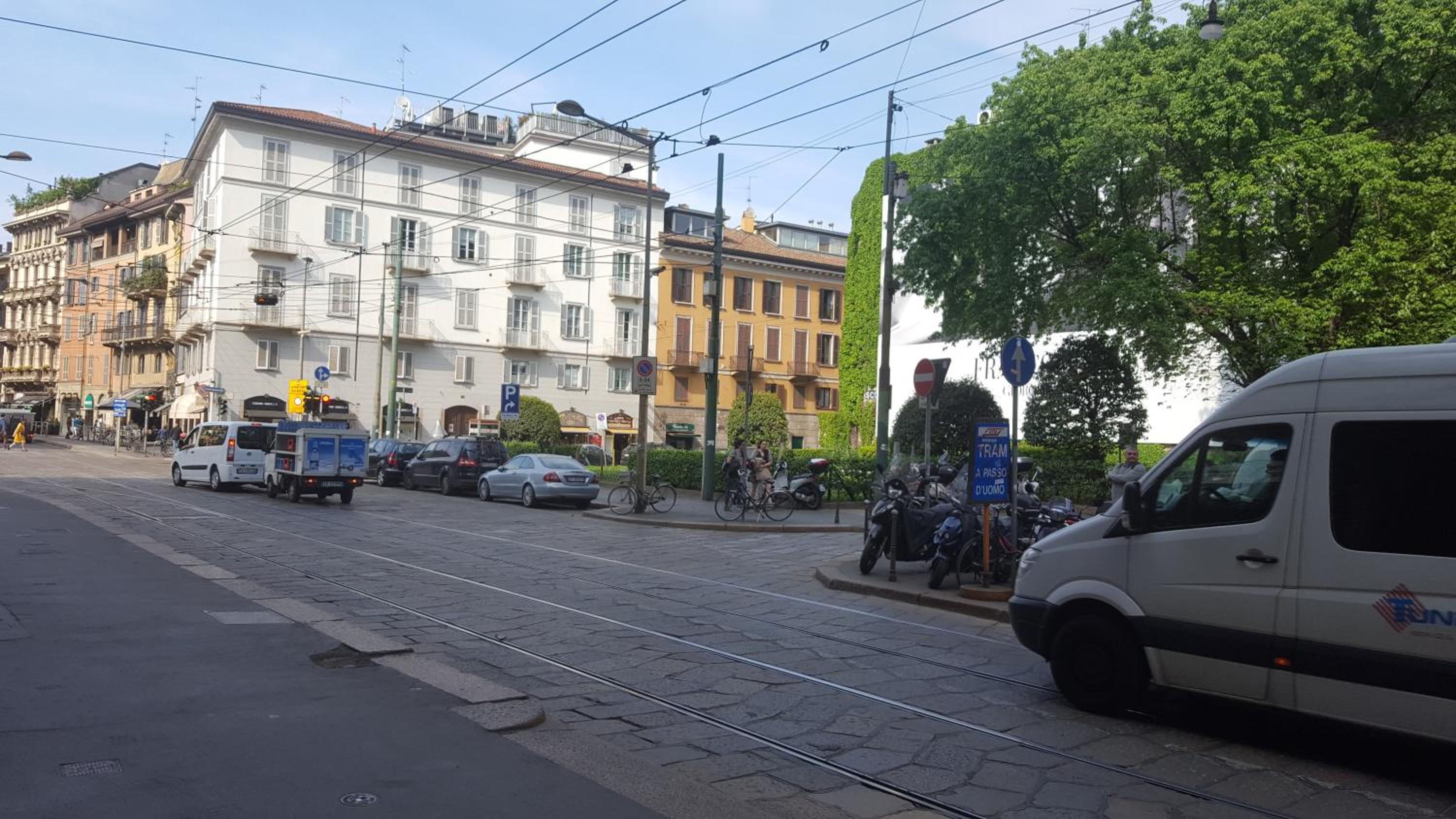 BnButler - Broletto 39 - A few steps to the Duomo and La Scala