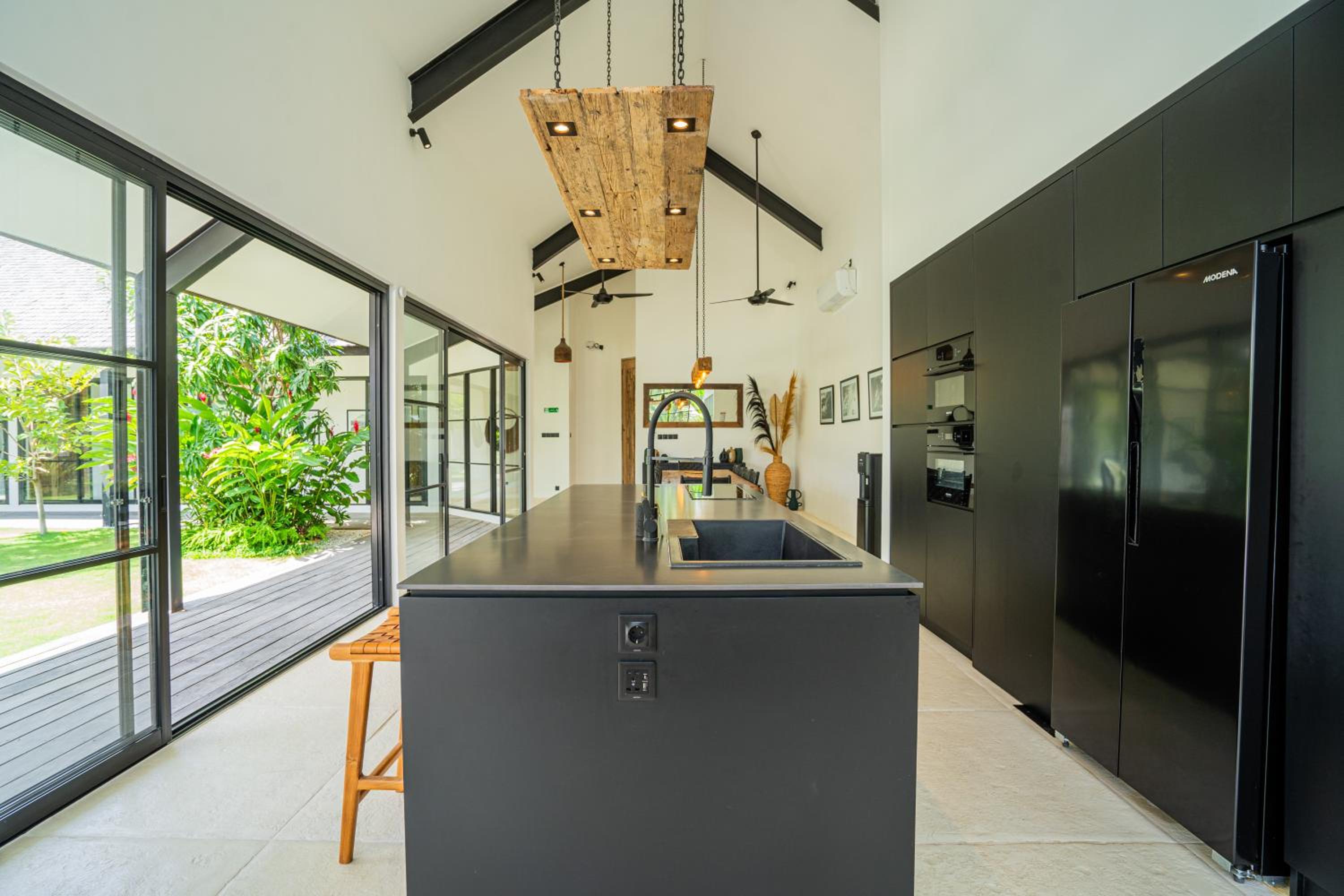 Villa KaKao - 4BR Villa in Kedungu