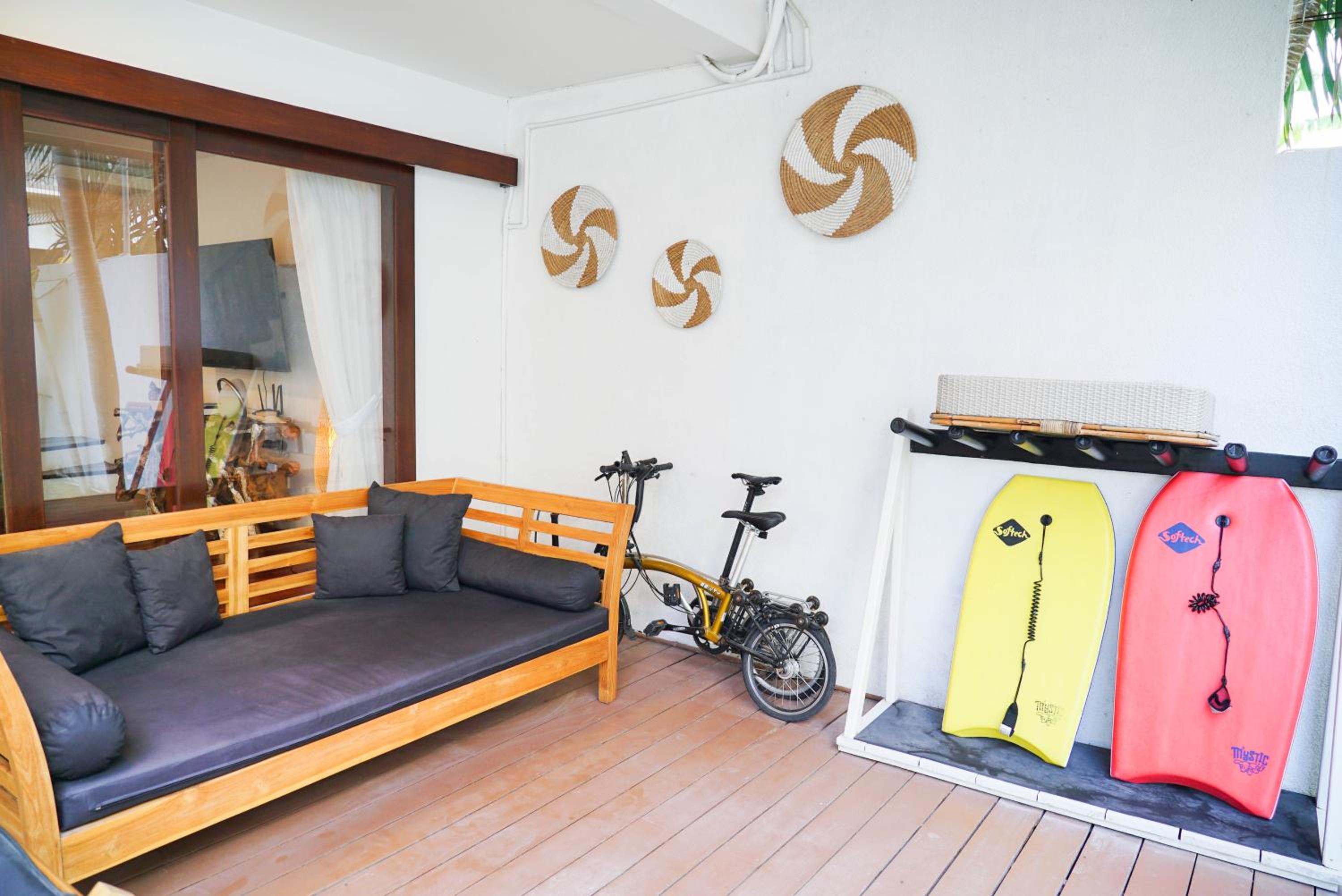 Mari Mar Beach Villa - 3BR next to Echobeach