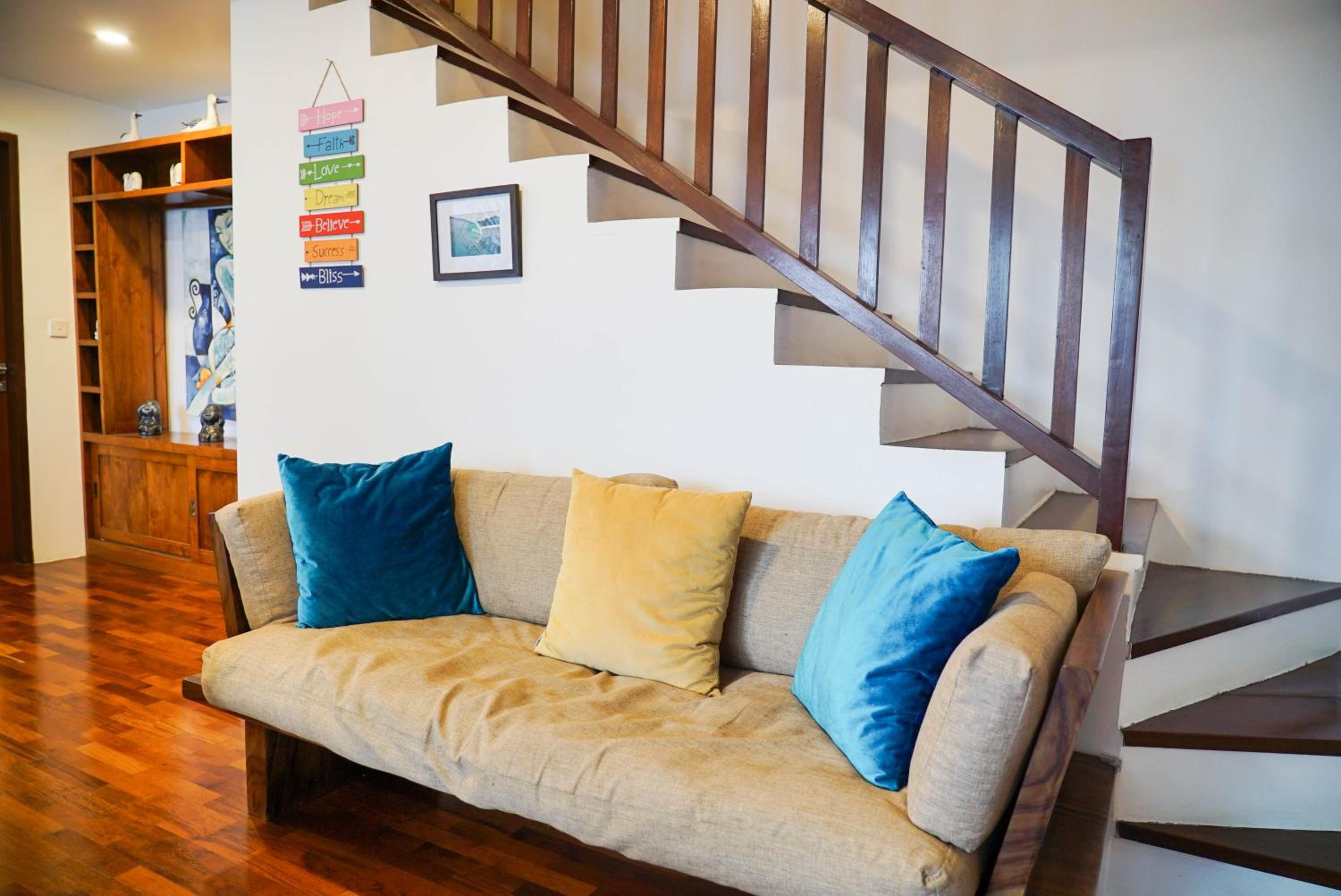 Mari Mar Beach Villa - 3BR next to Echobeach