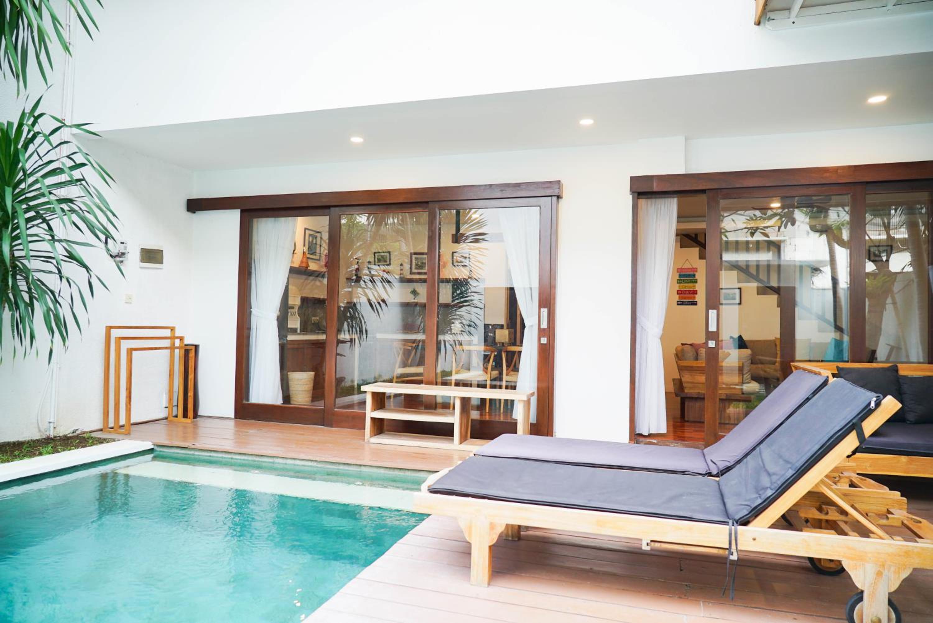Mari Mar Beach Villa - 3BR next to Echobeach