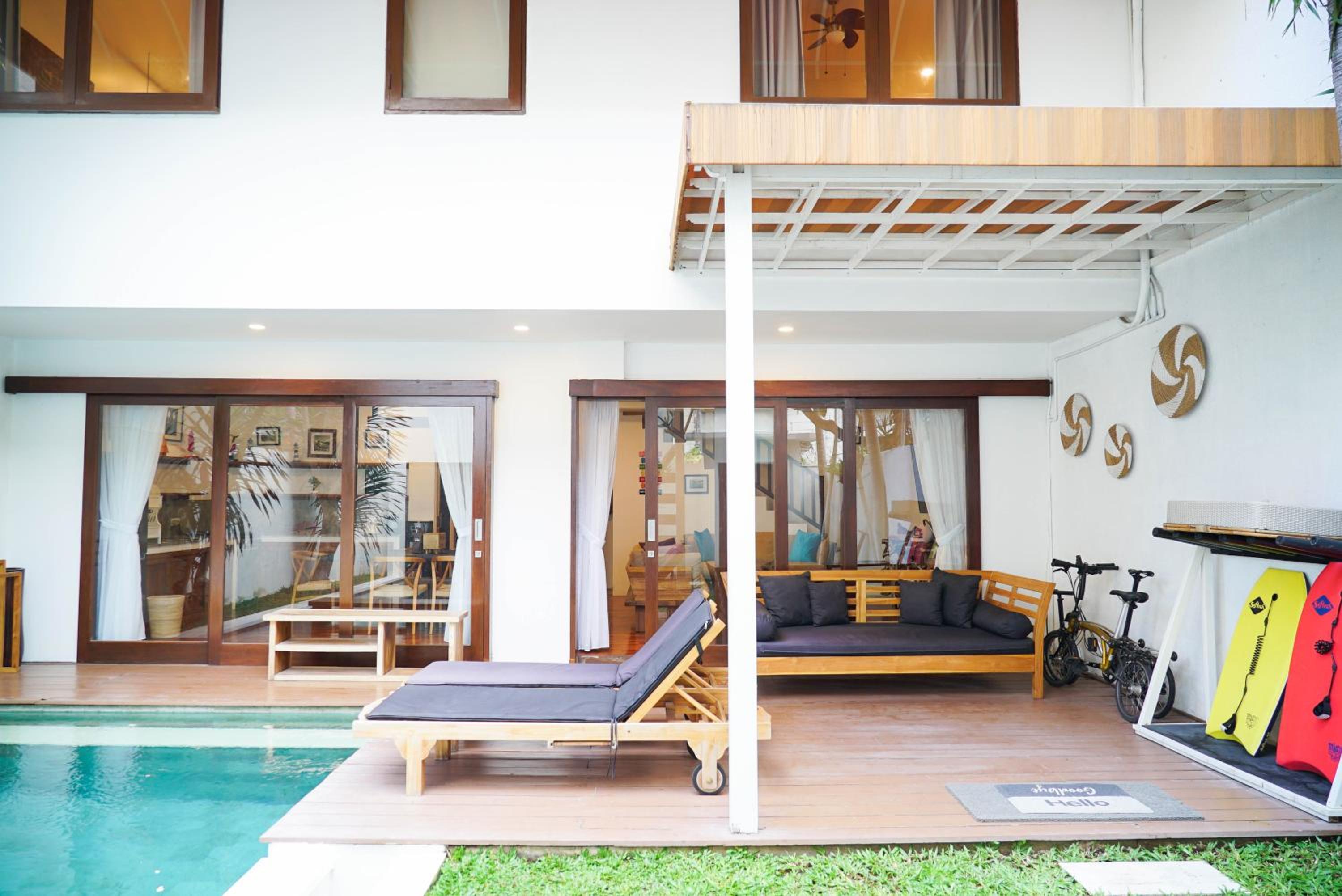 Mari Mar Beach Villa - 3BR next to Echobeach