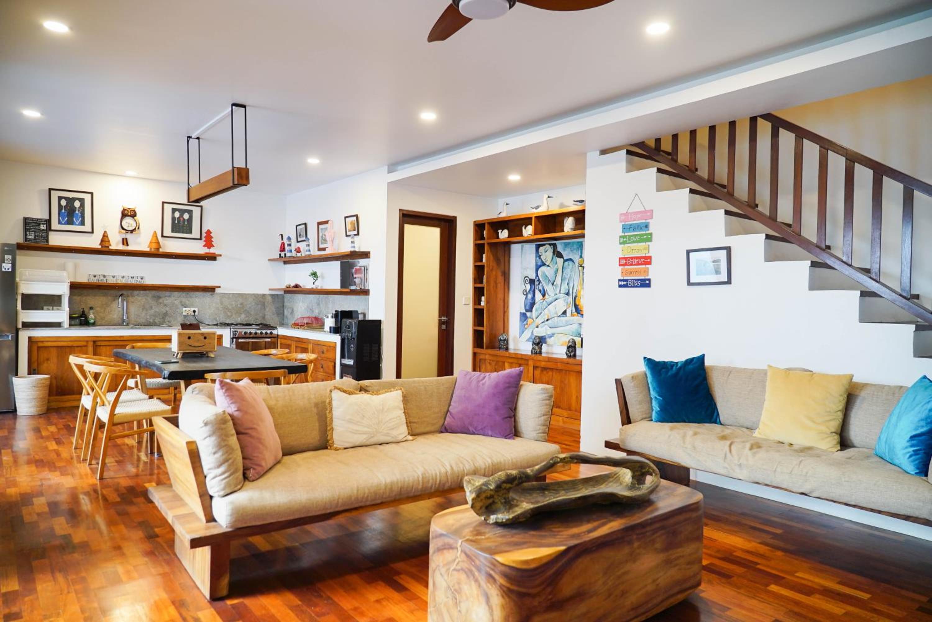 Mari Mar Beach Villa - 3BR next to Echobeach