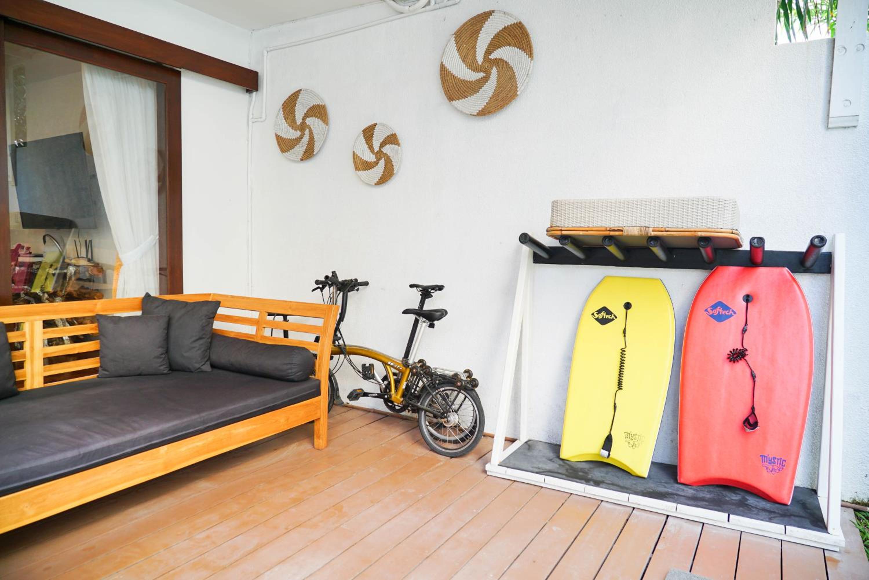 Mari Mar Beach Villa - 3BR next to Echobeach
