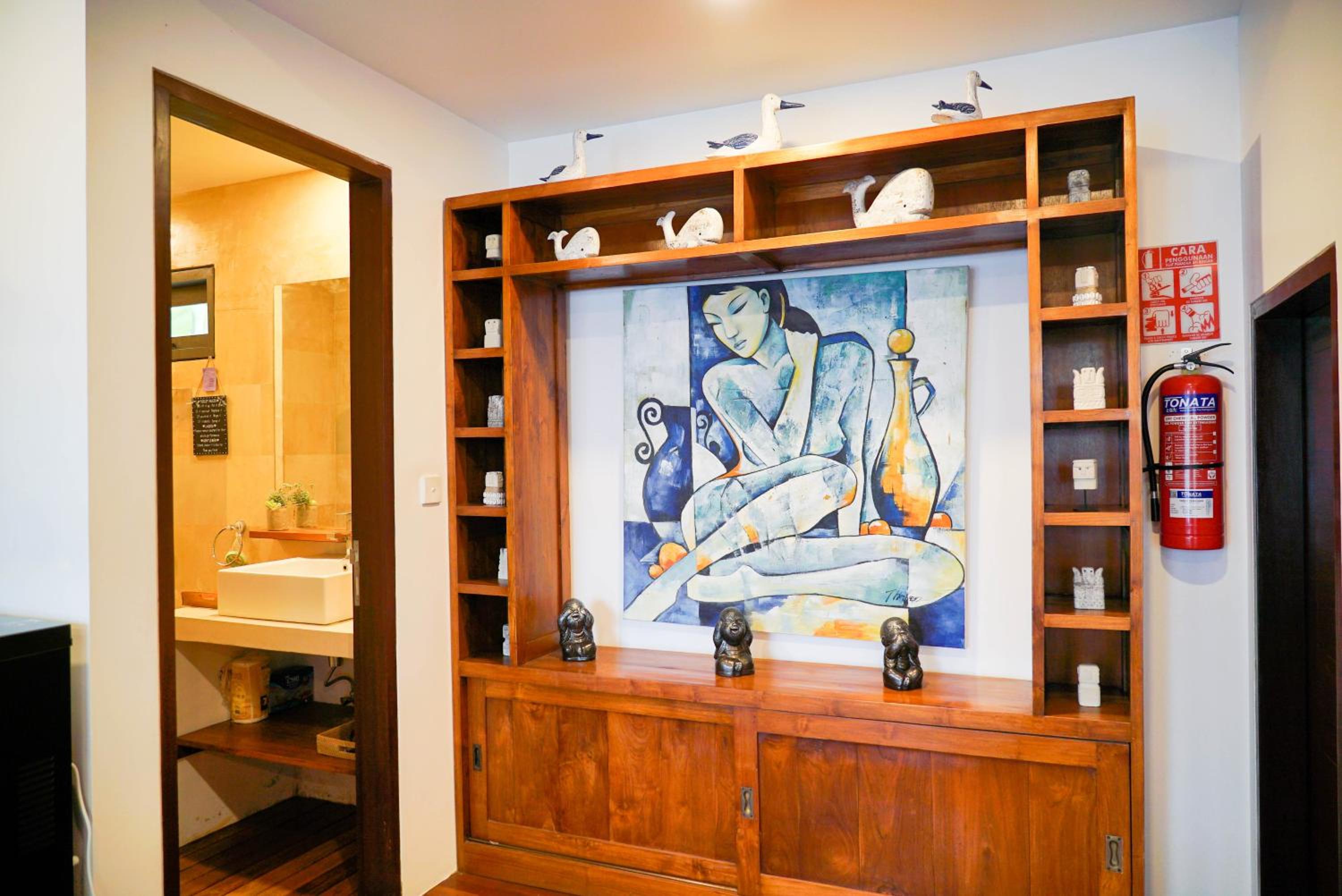 Mari Mar Beach Villa - 3BR next to Echobeach