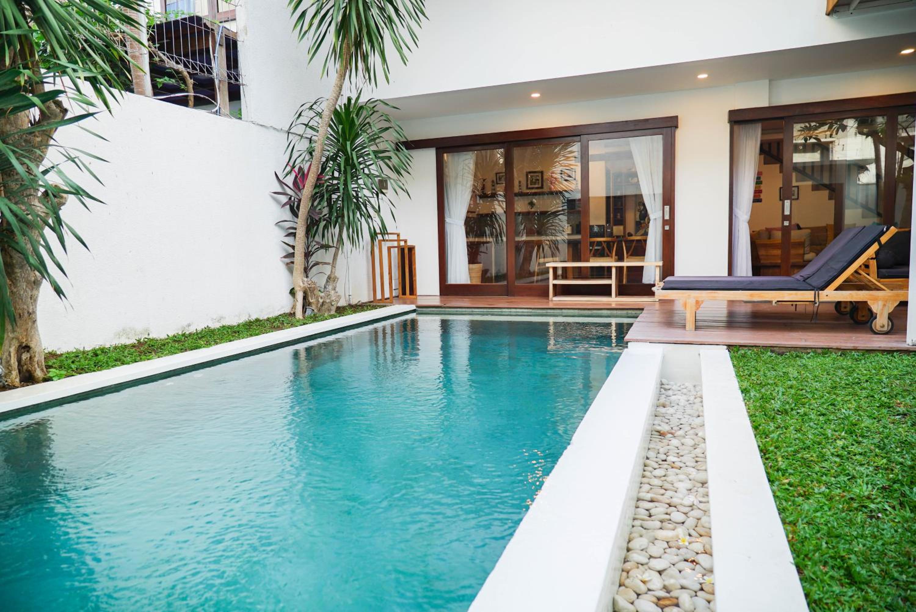 Mari Mar Beach Villa - 3BR next to Echobeach