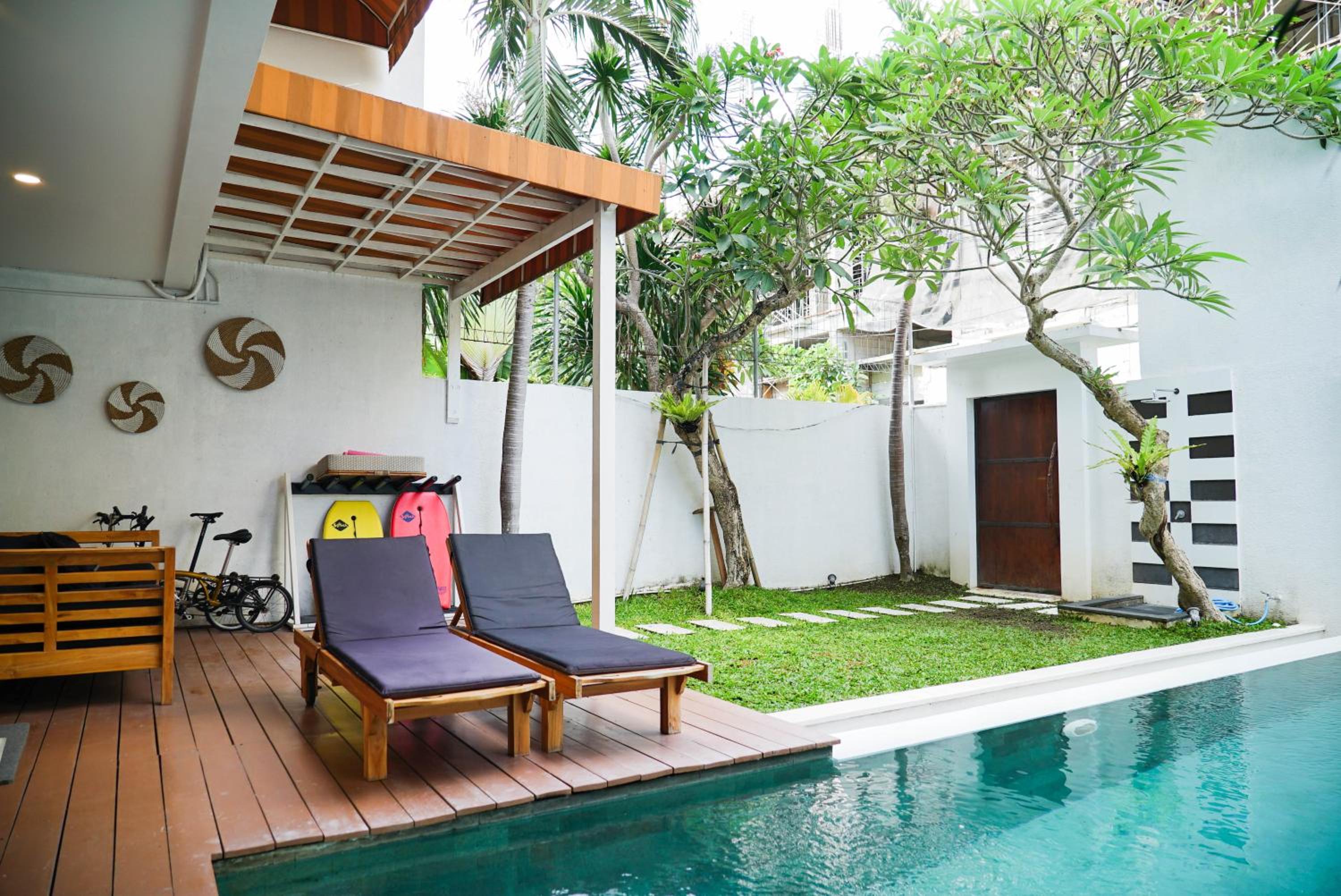 Mari Mar Beach Villa - 3BR next to Echobeach