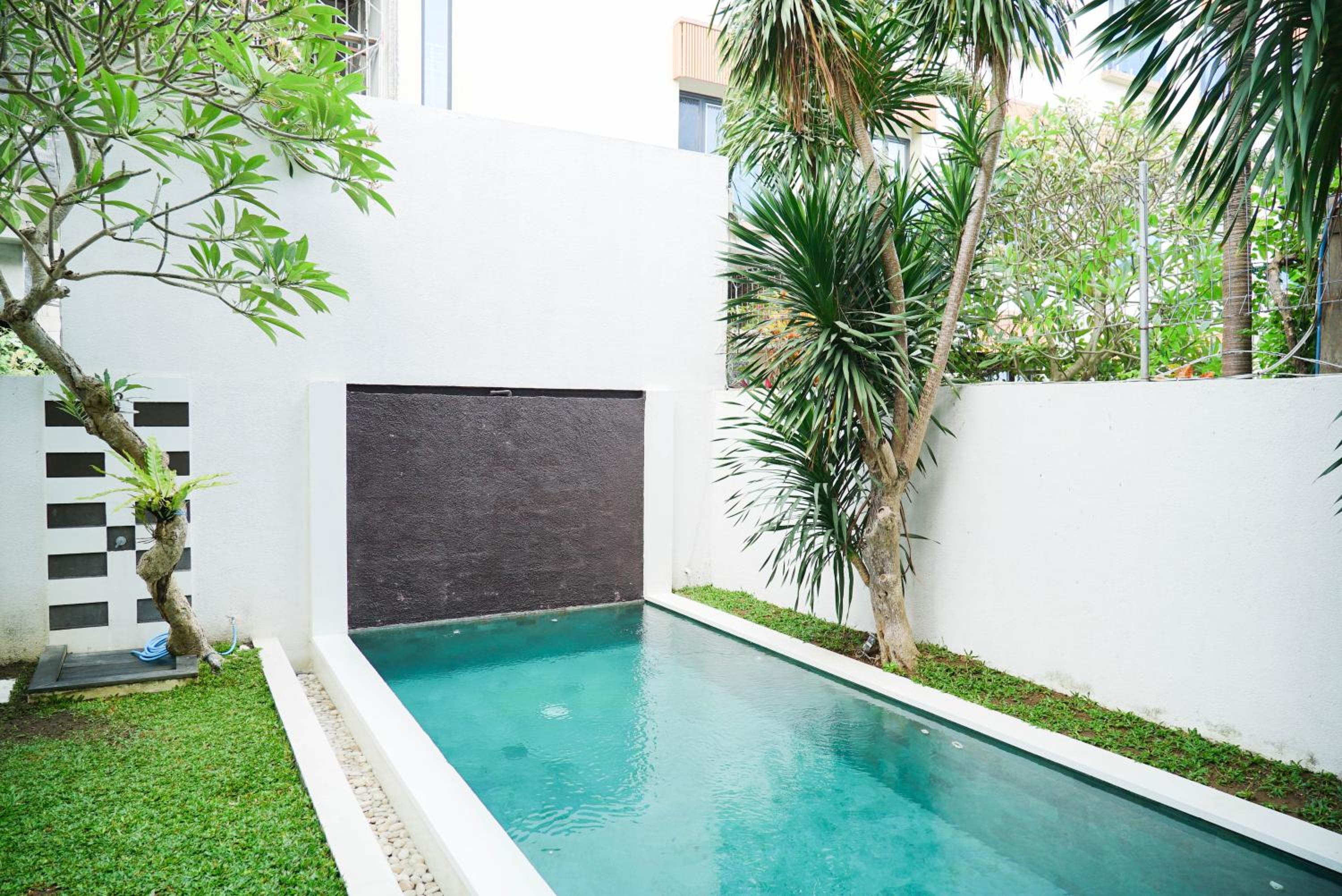 Mari Mar Beach Villa - 3BR next to Echobeach