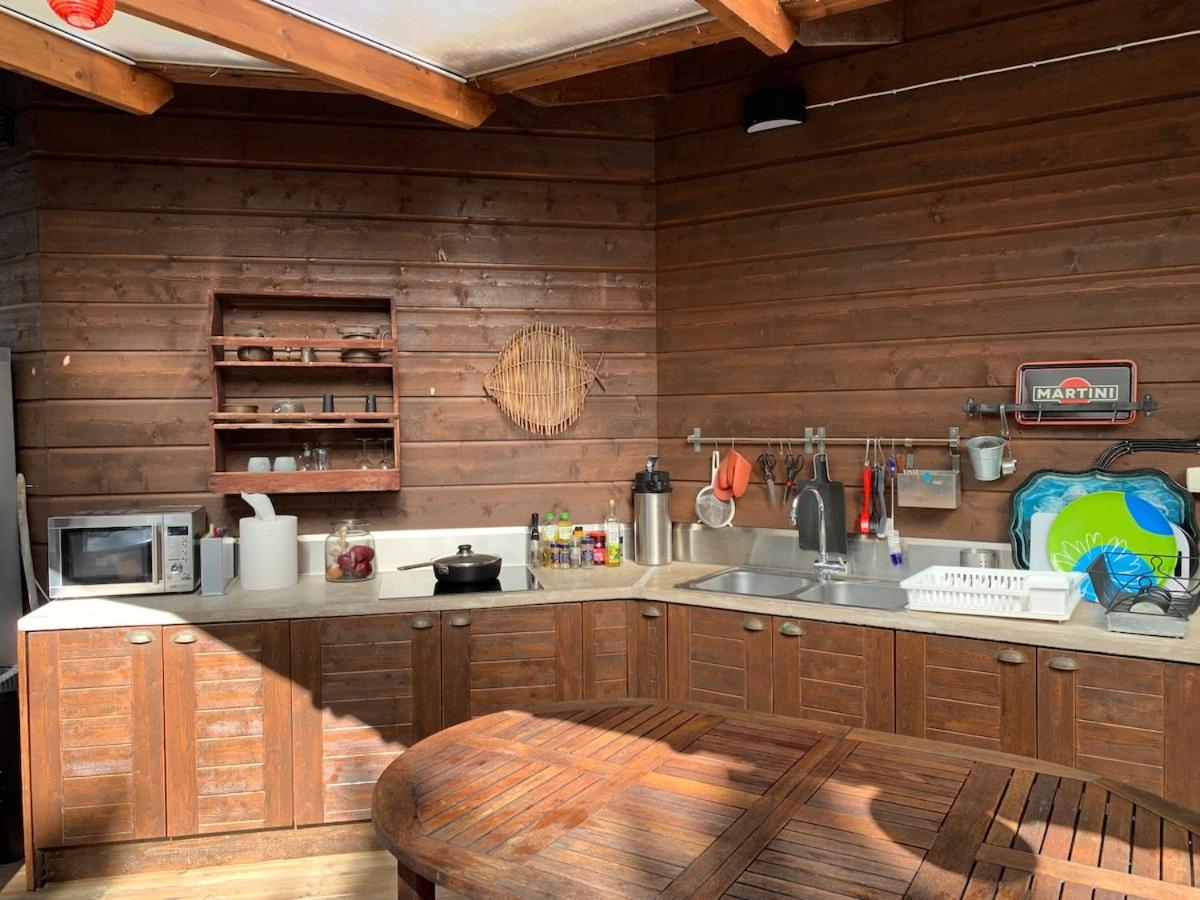 Escape to a Seaside Paradise Your Cozy Hideaway