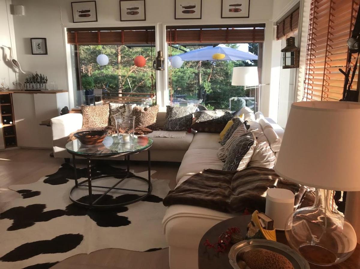 Escape to a Seaside Paradise Your Cozy Hideaway