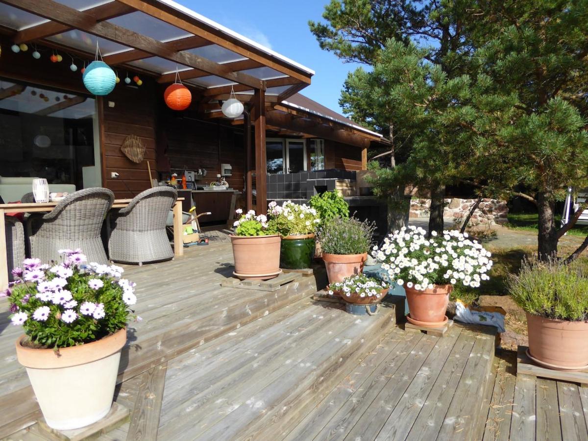 Escape to a Seaside Paradise Your Cozy Hideaway
