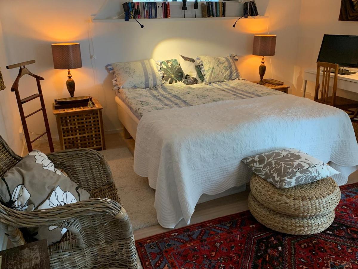 Escape to a Seaside Paradise Your Cozy Hideaway