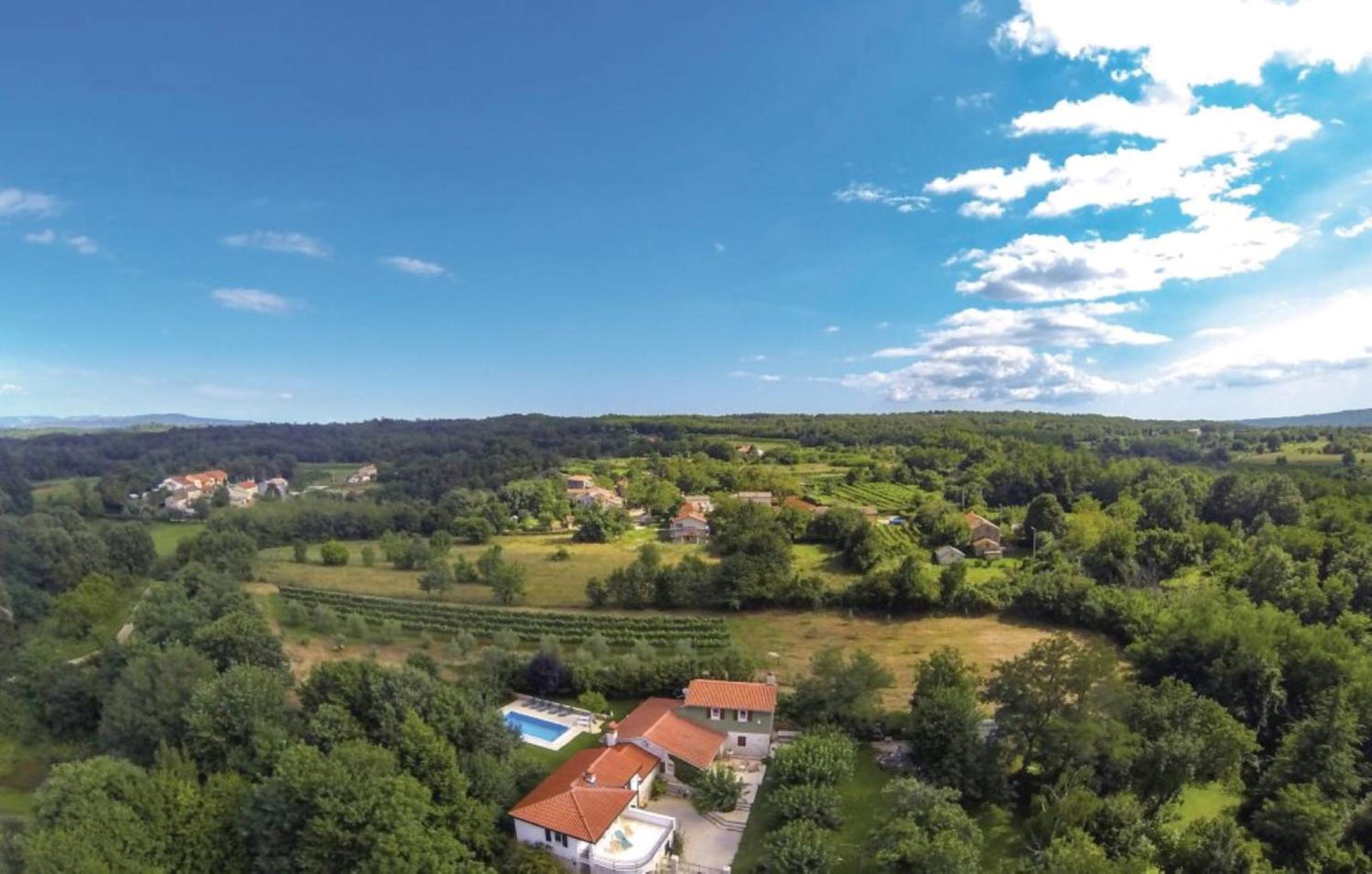 Villa Stori Grod by 22Estates view 3