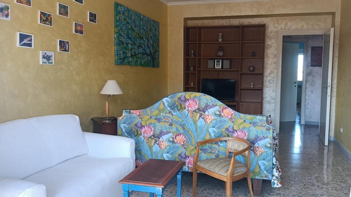 A casa di Ugo - Colors and space at Pigneto, Rome