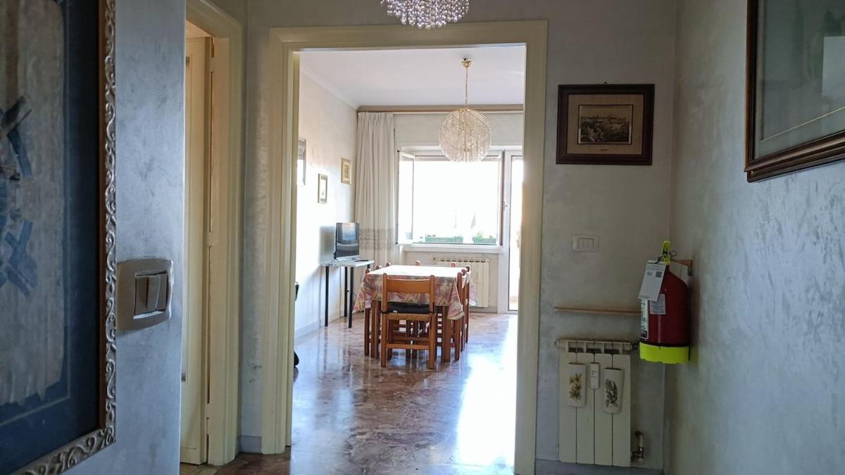 A casa di Ugo - Colors and space at Pigneto, Rome