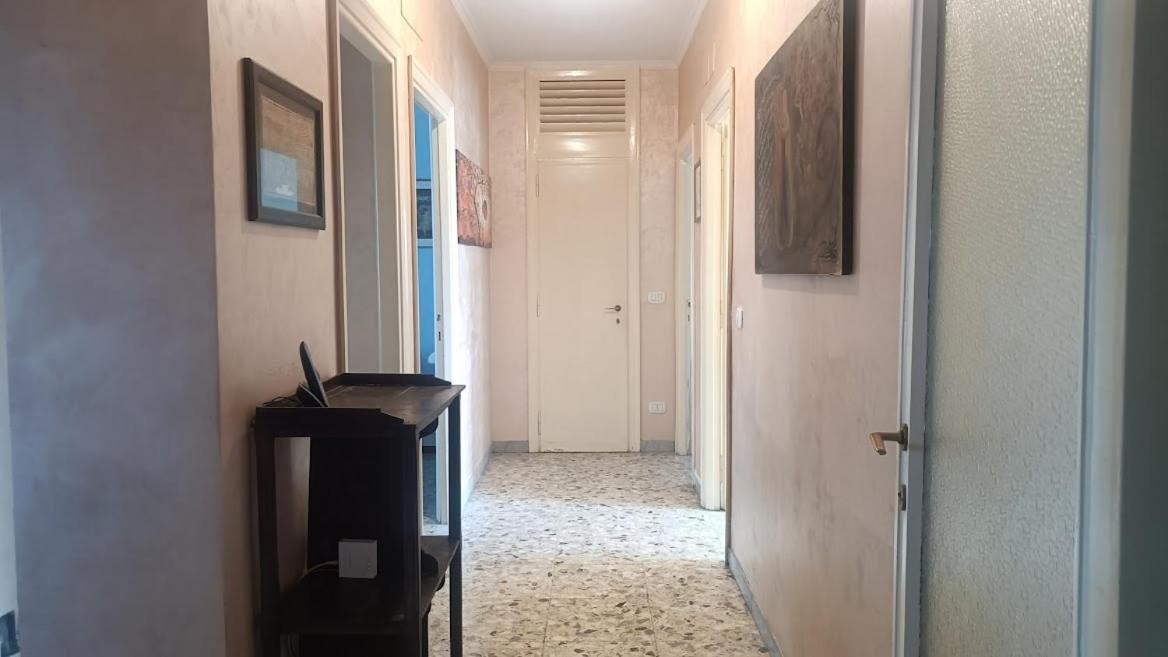 A casa di Ugo - Colors and space at Pigneto, Rome