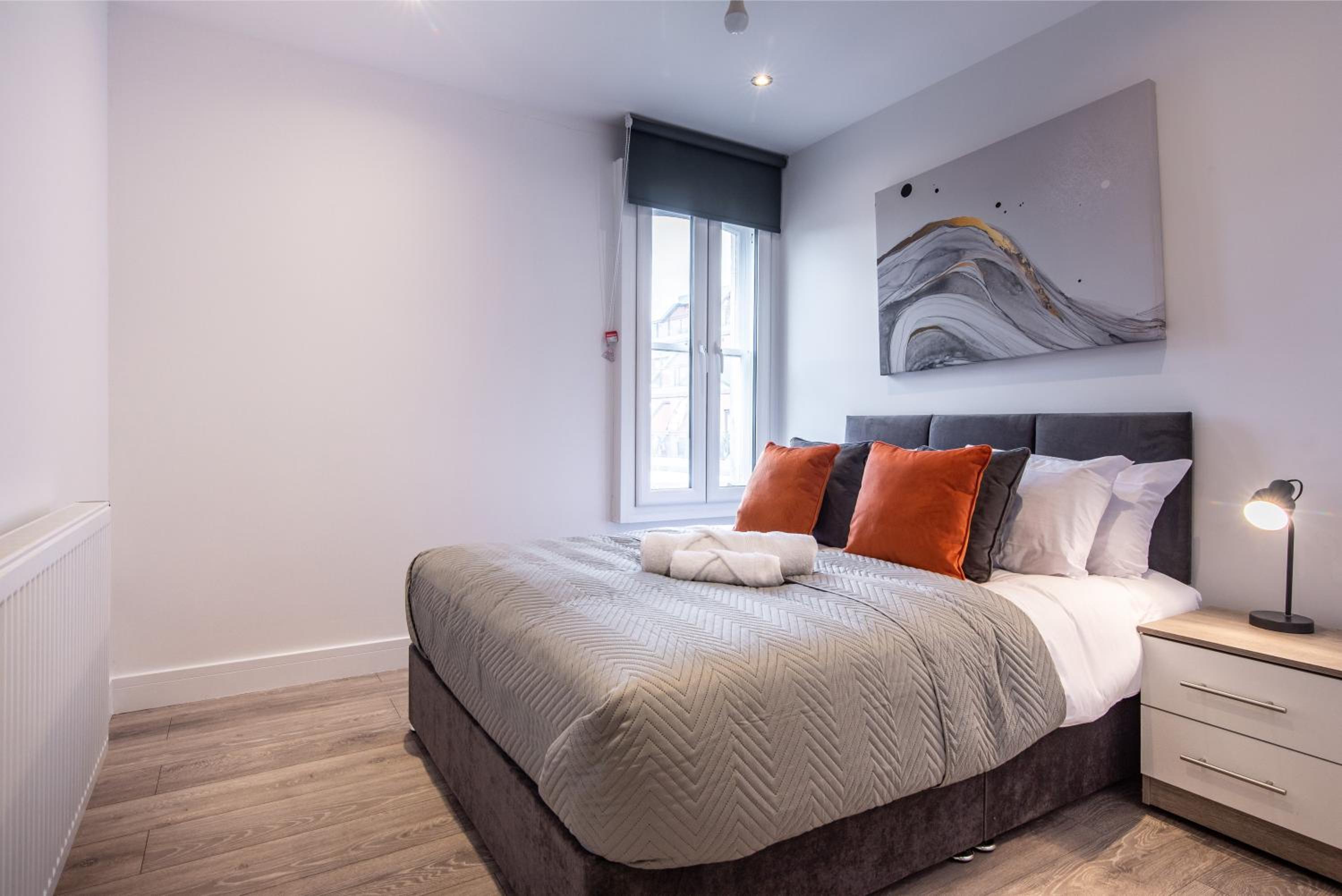 2-Bed Apartment, Basingstoke - Great Location