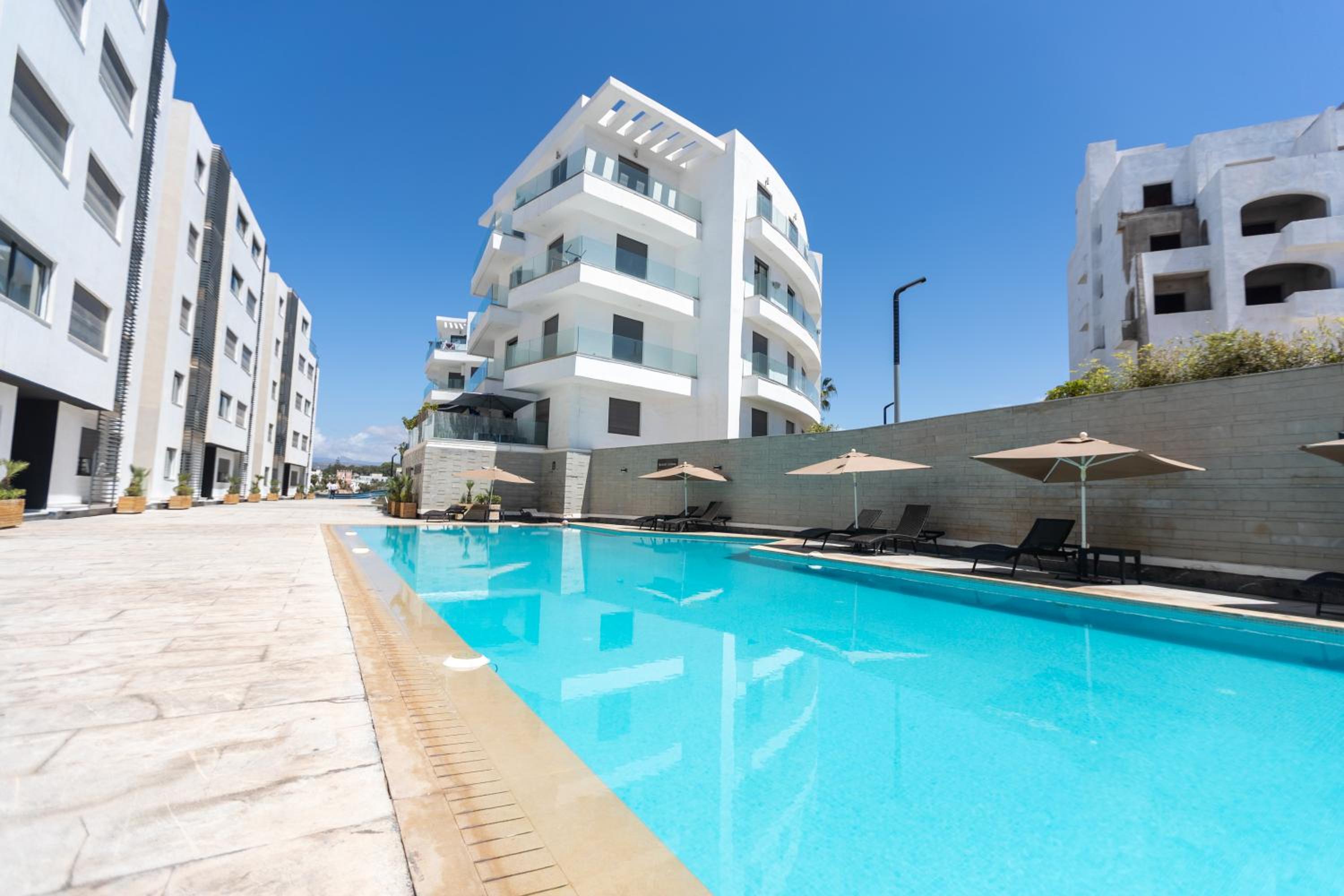 Appartement luxe 2 Piscines 300 m de la plage SONABA Founty Agadir