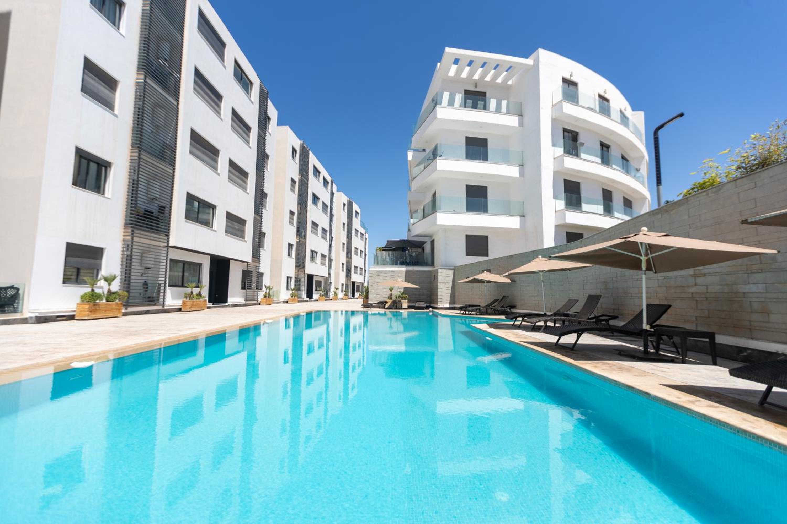 Appartement luxe 2 Piscines 300 m de la plage SONABA Founty Agadir