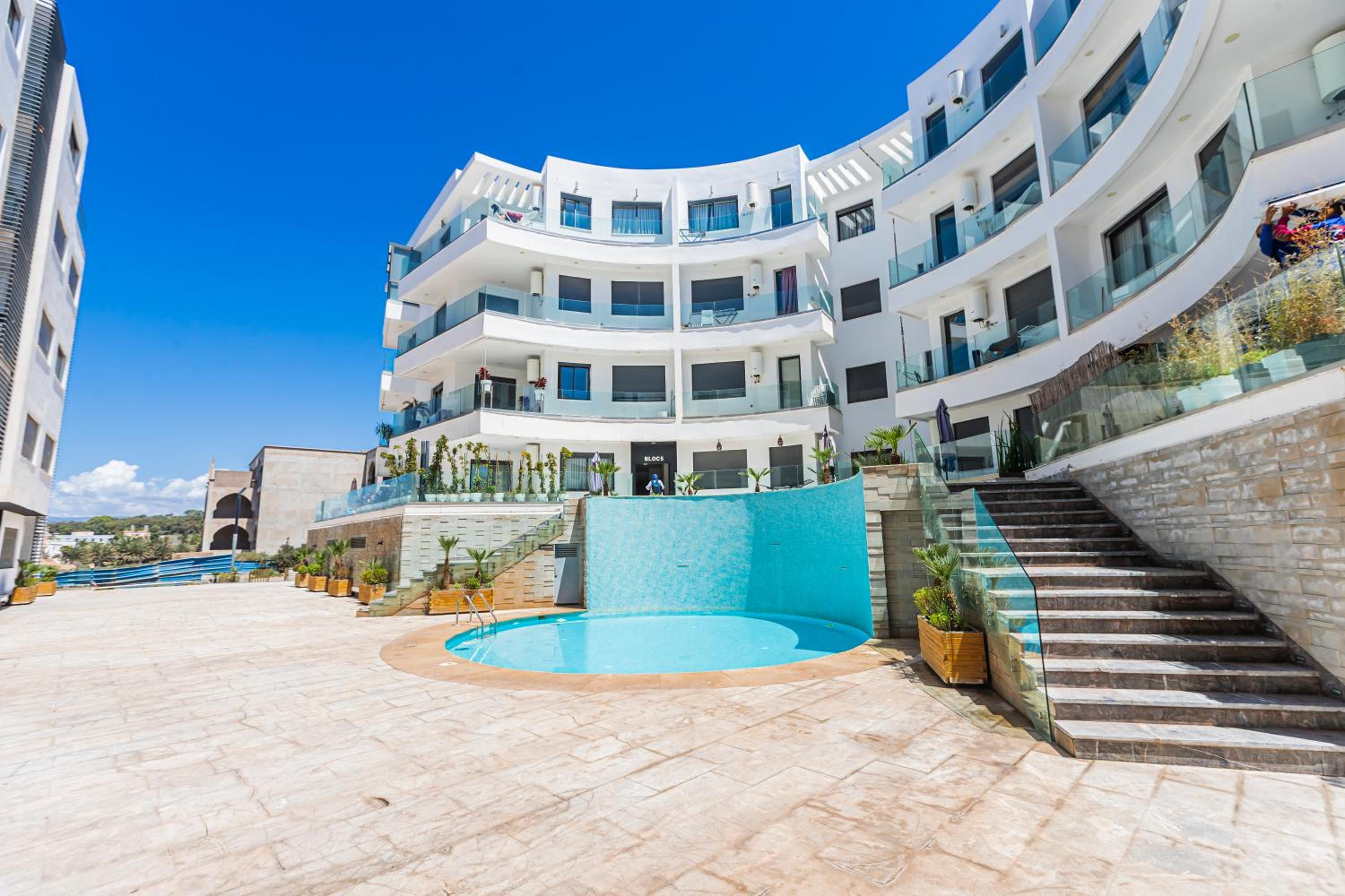 Appartement luxe 2 Piscines 300 m de la plage SONABA Founty Agadir