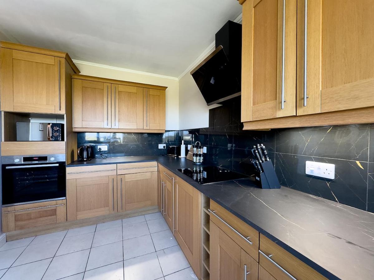 Spacious 4-Bed Lake District Getaway for Groups