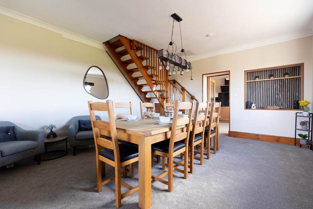 Spacious 4-Bed Lake District Getaway for Groups