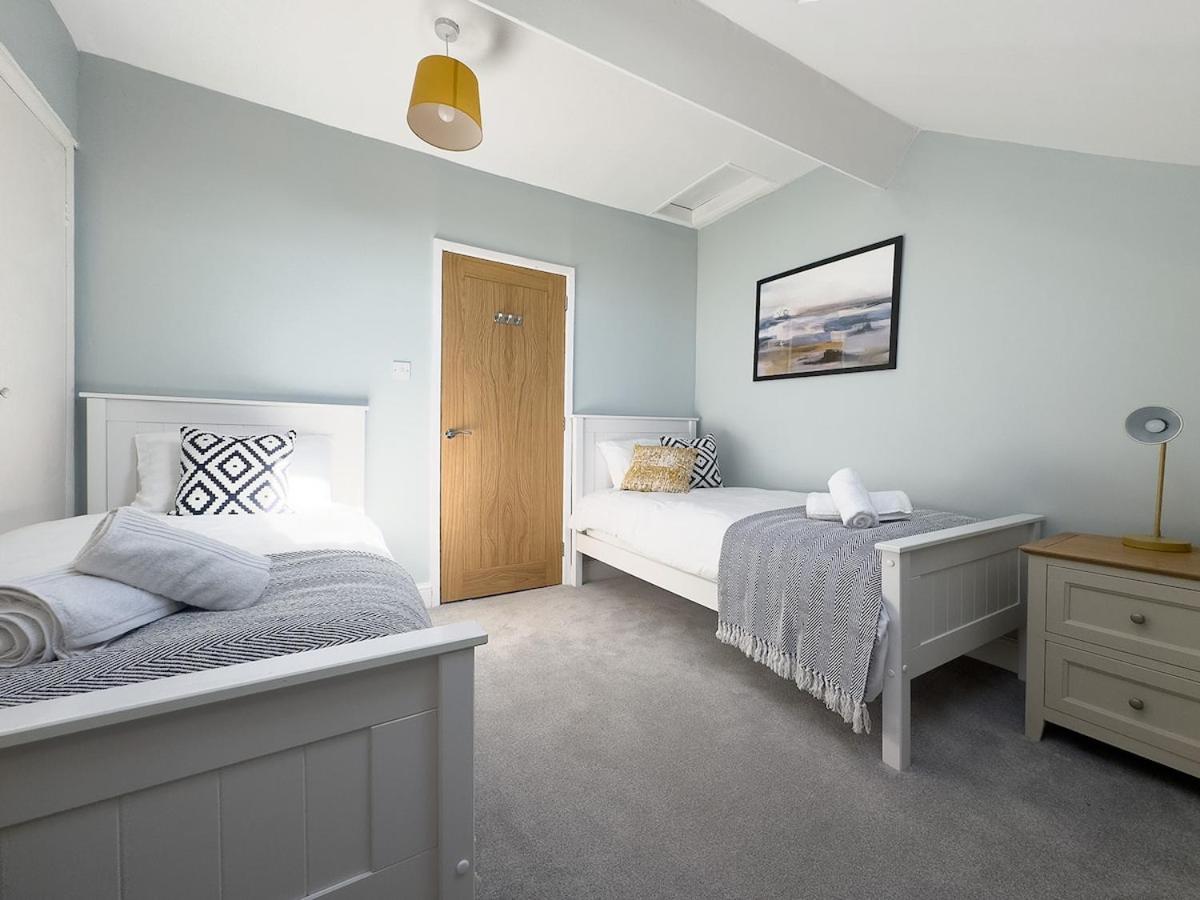 Spacious 4-Bed Lake District Getaway for Groups